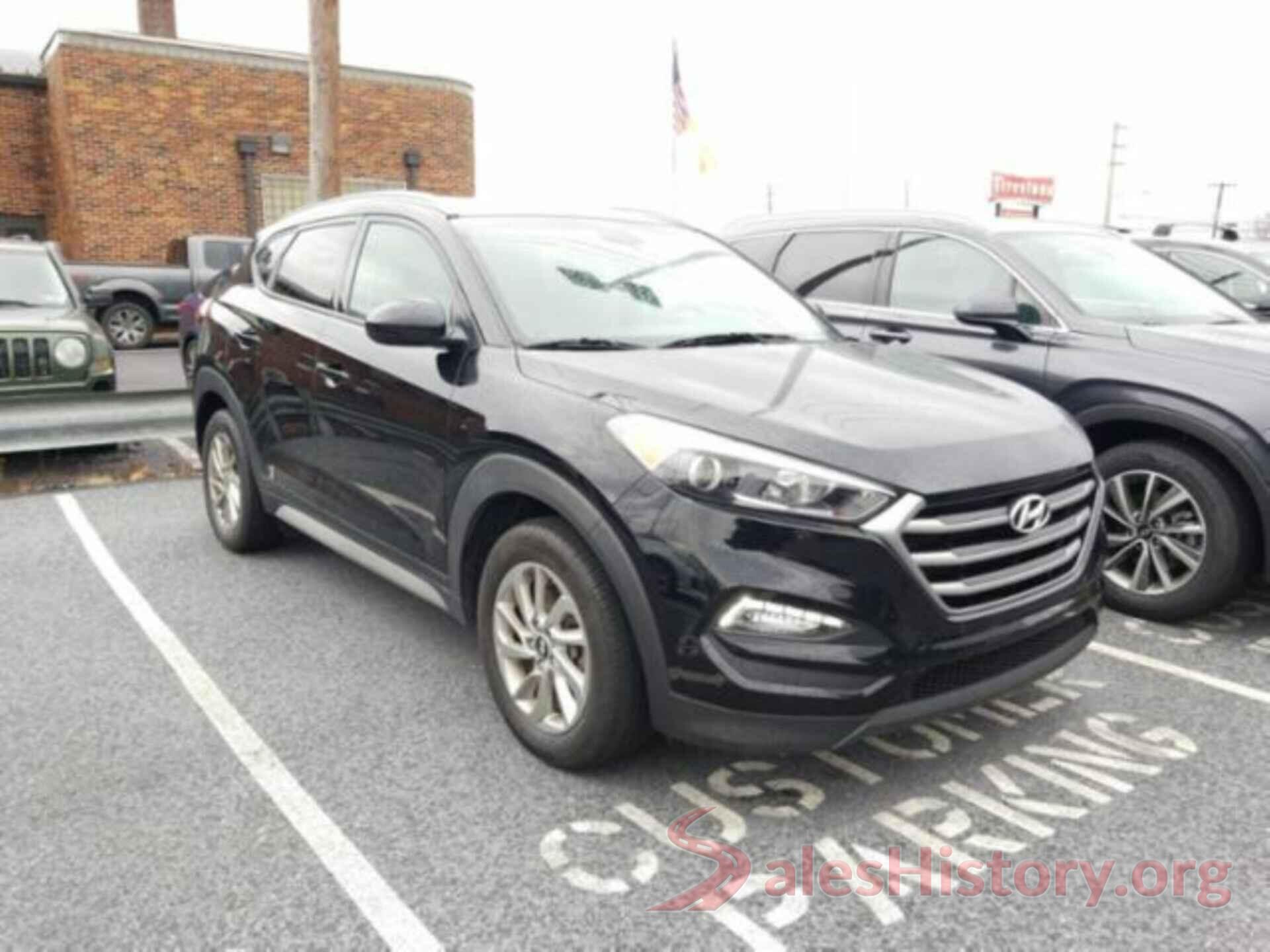 KM8J3CA49HU564308 2017 HYUNDAI TUCSON