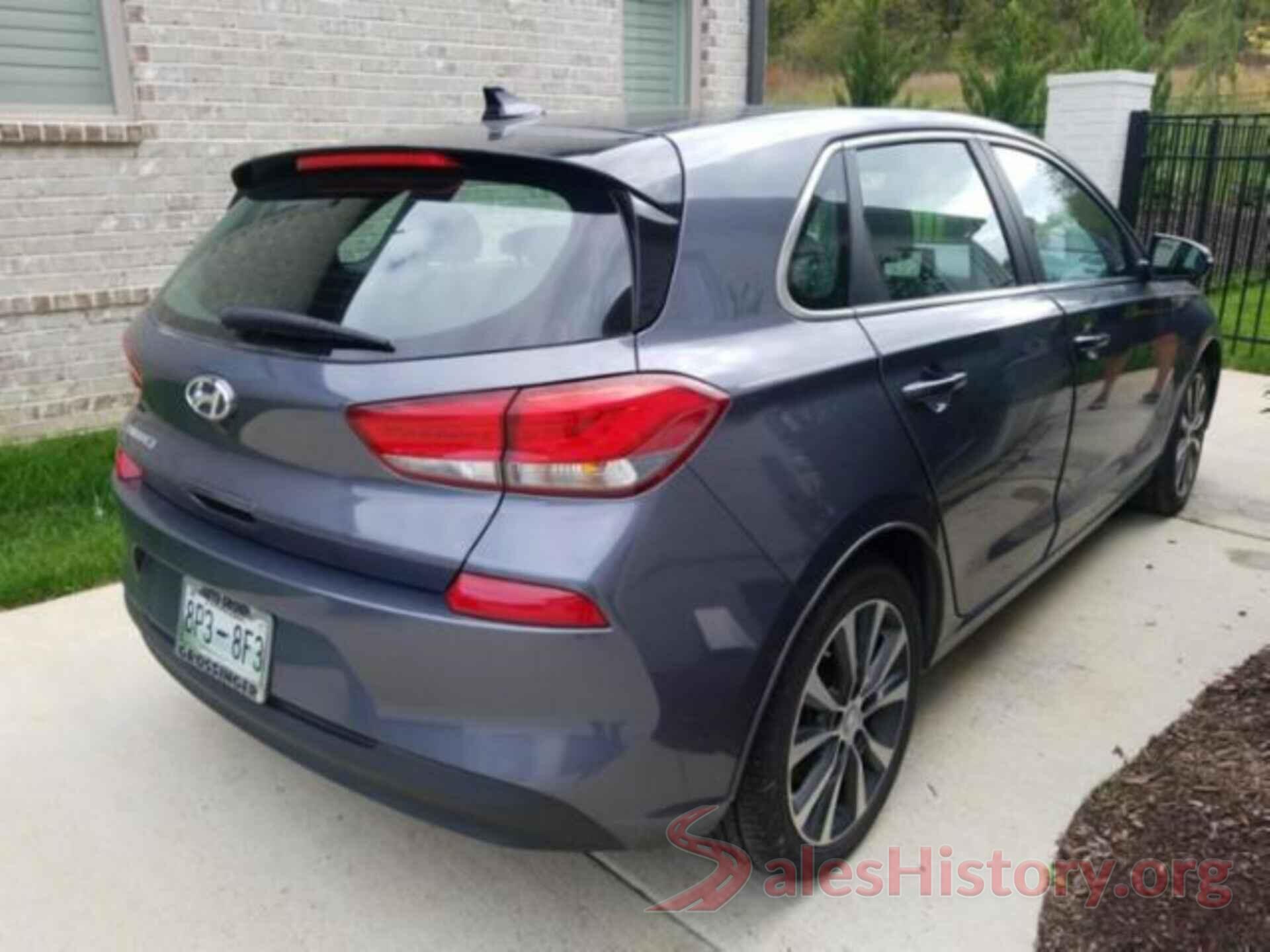 KMHH35LE0JU008877 2018 HYUNDAI ELANTRA GT