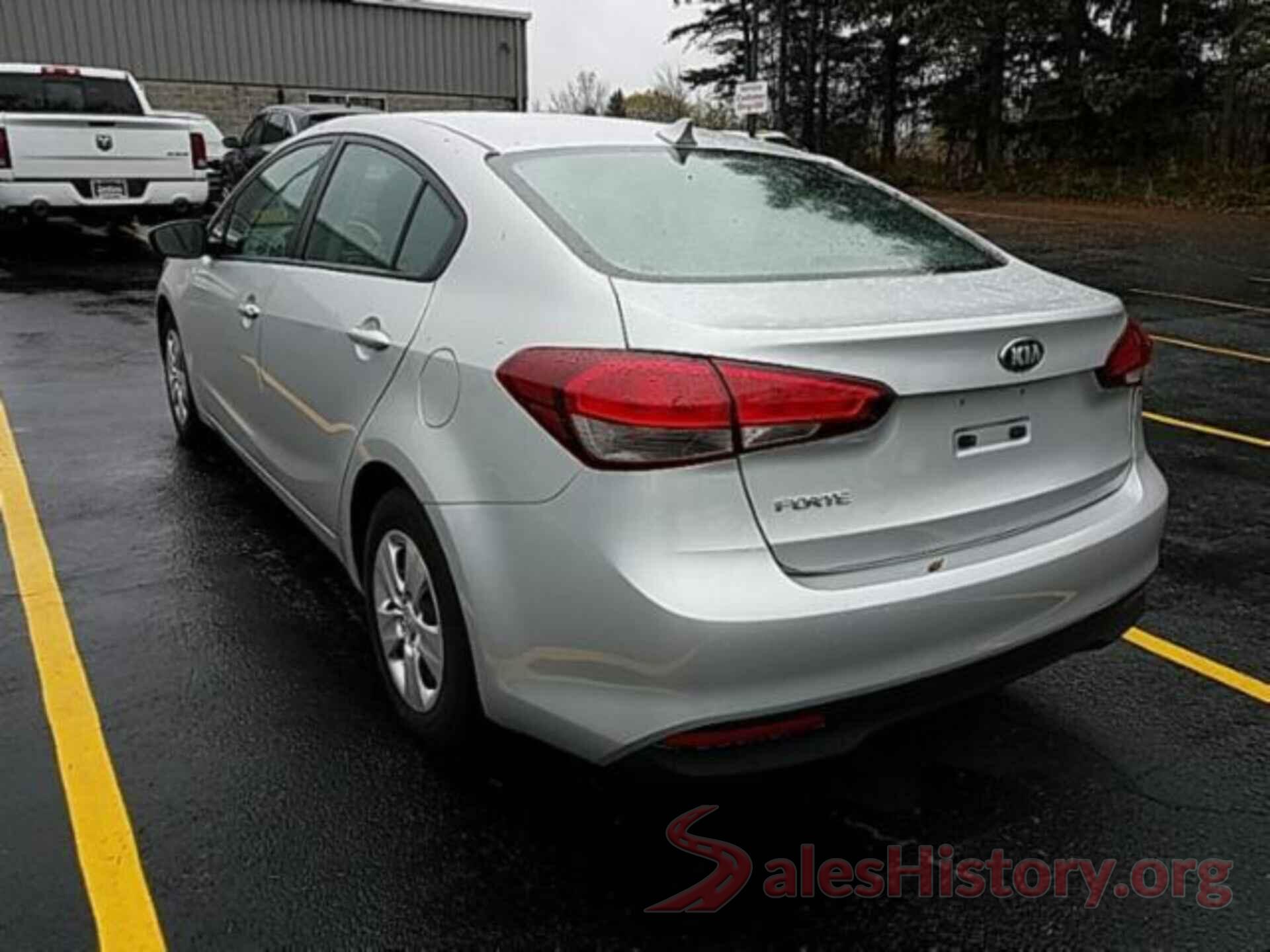 3KPFK4A71HE104054 2017 KIA FORTE