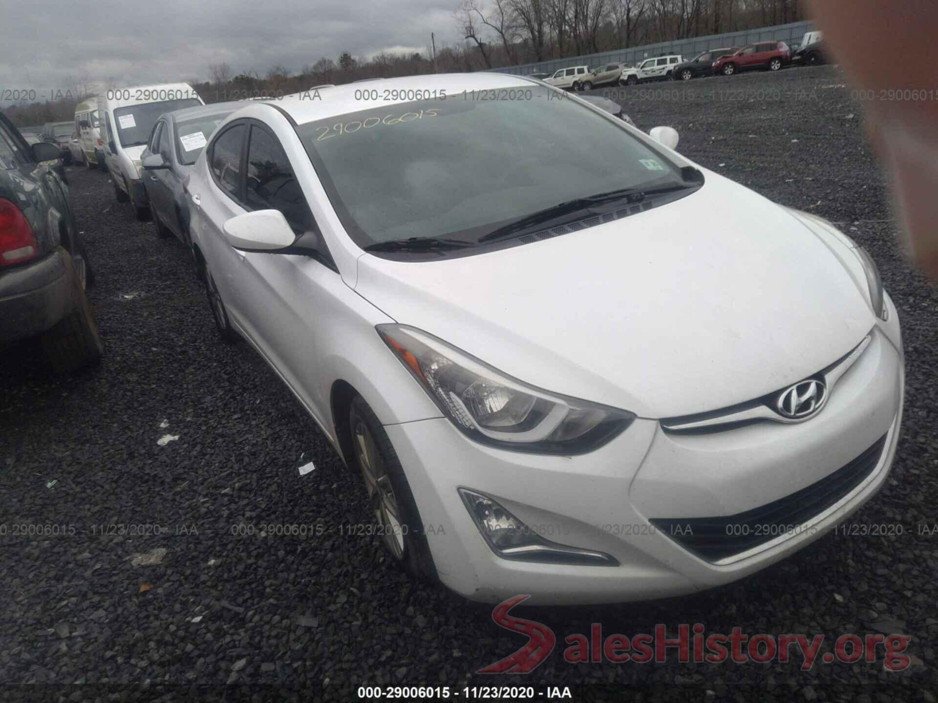 5NPDH4AE2GH775652 2016 HYUNDAI ELANTRA