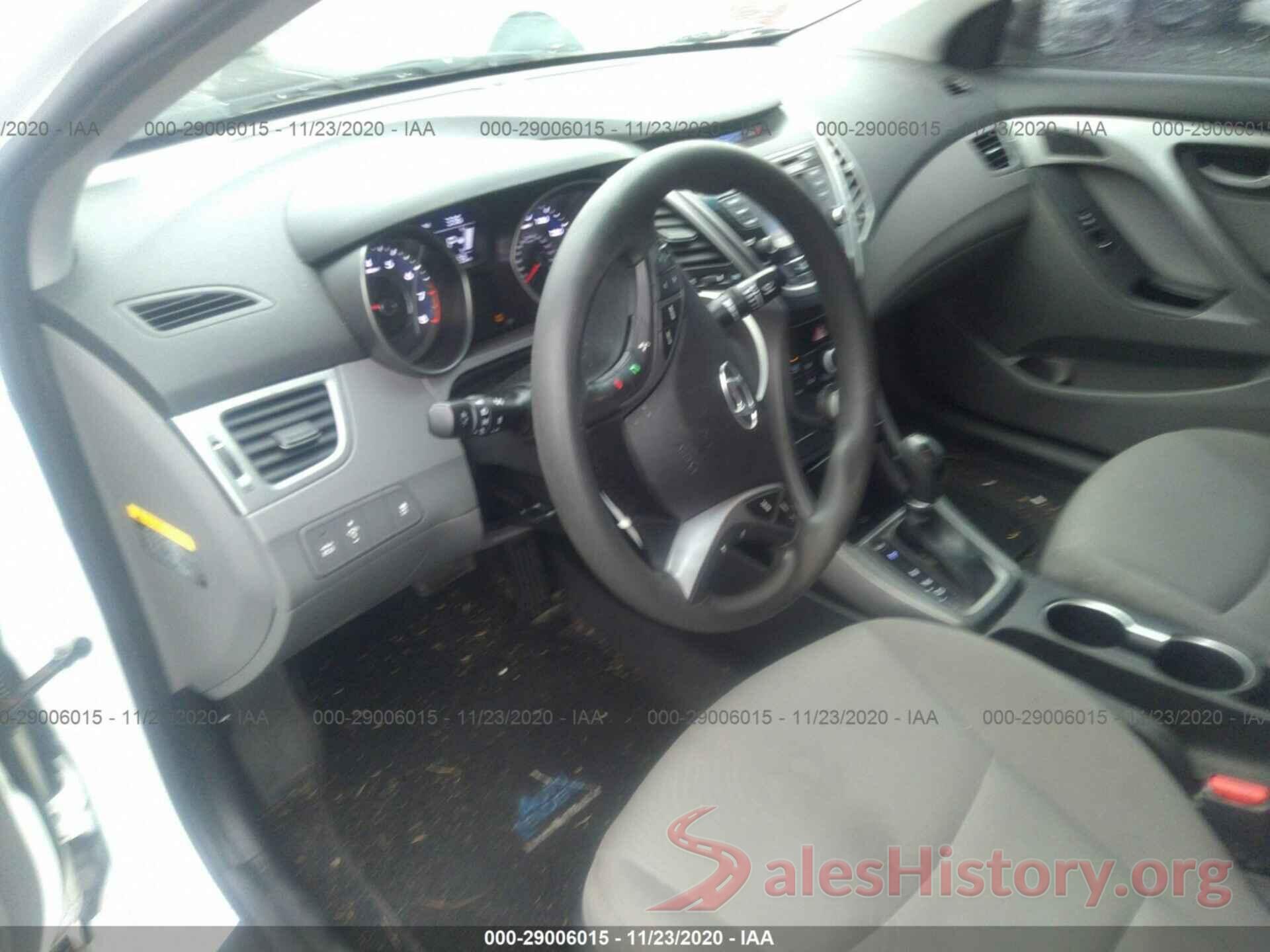 5NPDH4AE2GH775652 2016 HYUNDAI ELANTRA