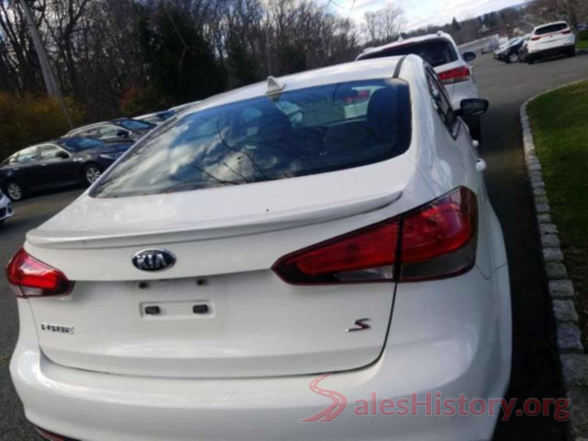 3KPFL4A74JE187627 2018 KIA FORTE