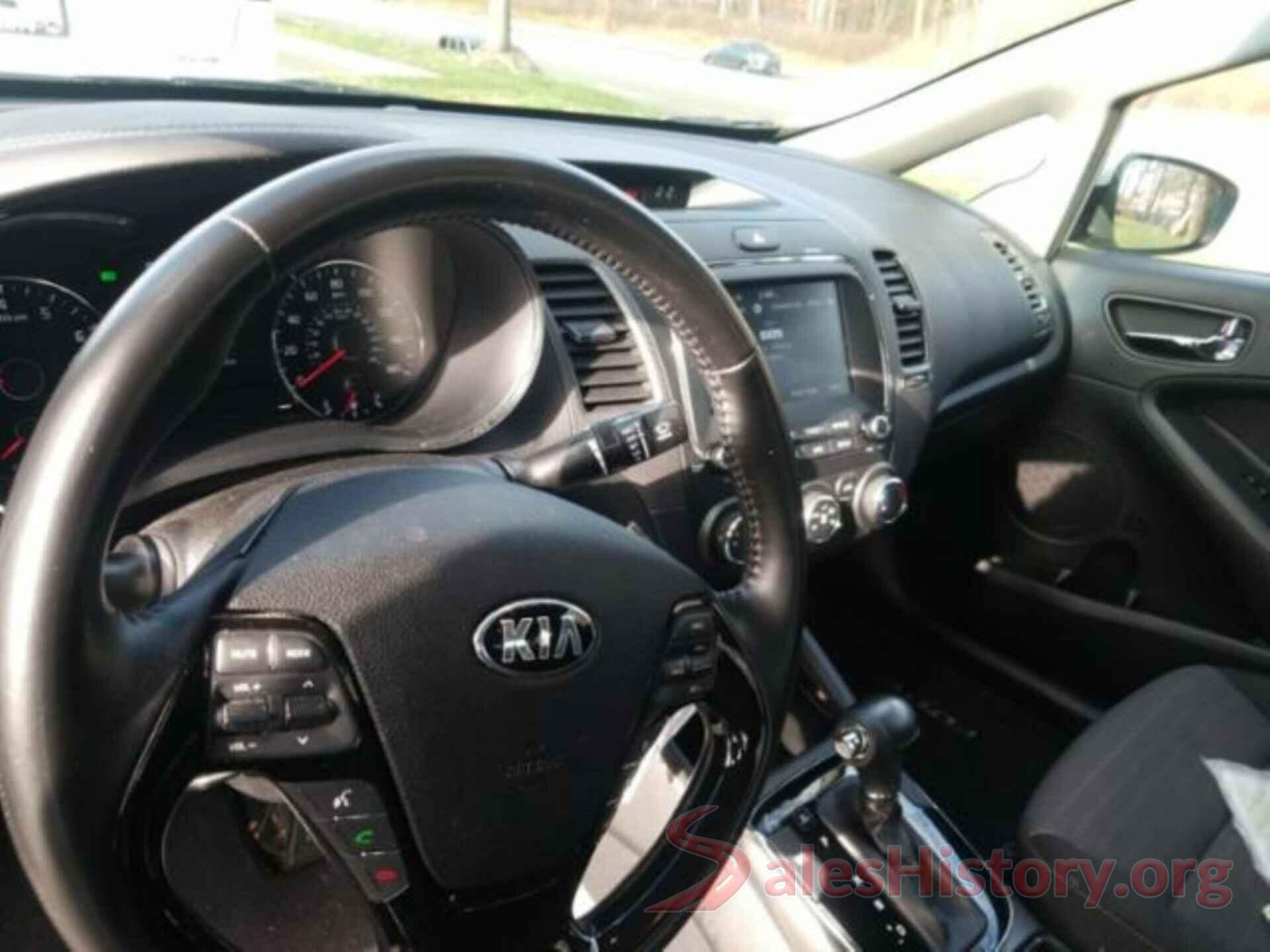 3KPFL4A74JE187627 2018 KIA FORTE