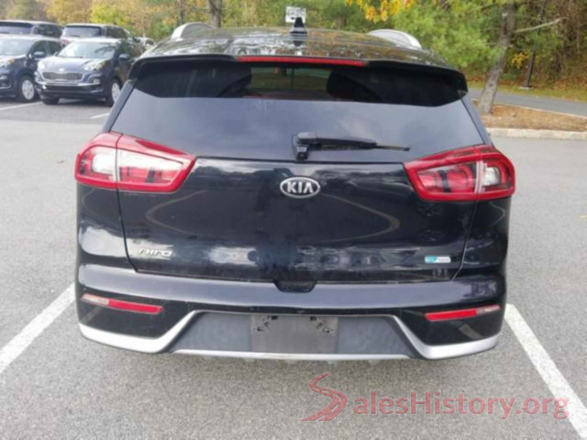 KNDCB3LC2J5109840 2018 KIA NIRO