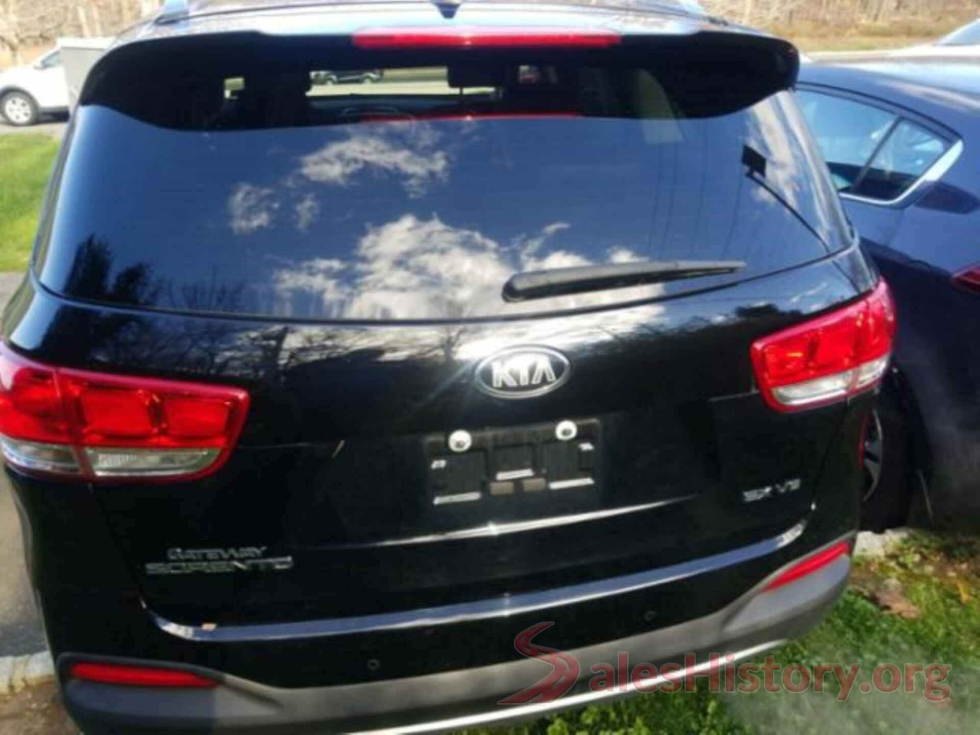 5XYPHDA50JG360289 2018 KIA SORENTO