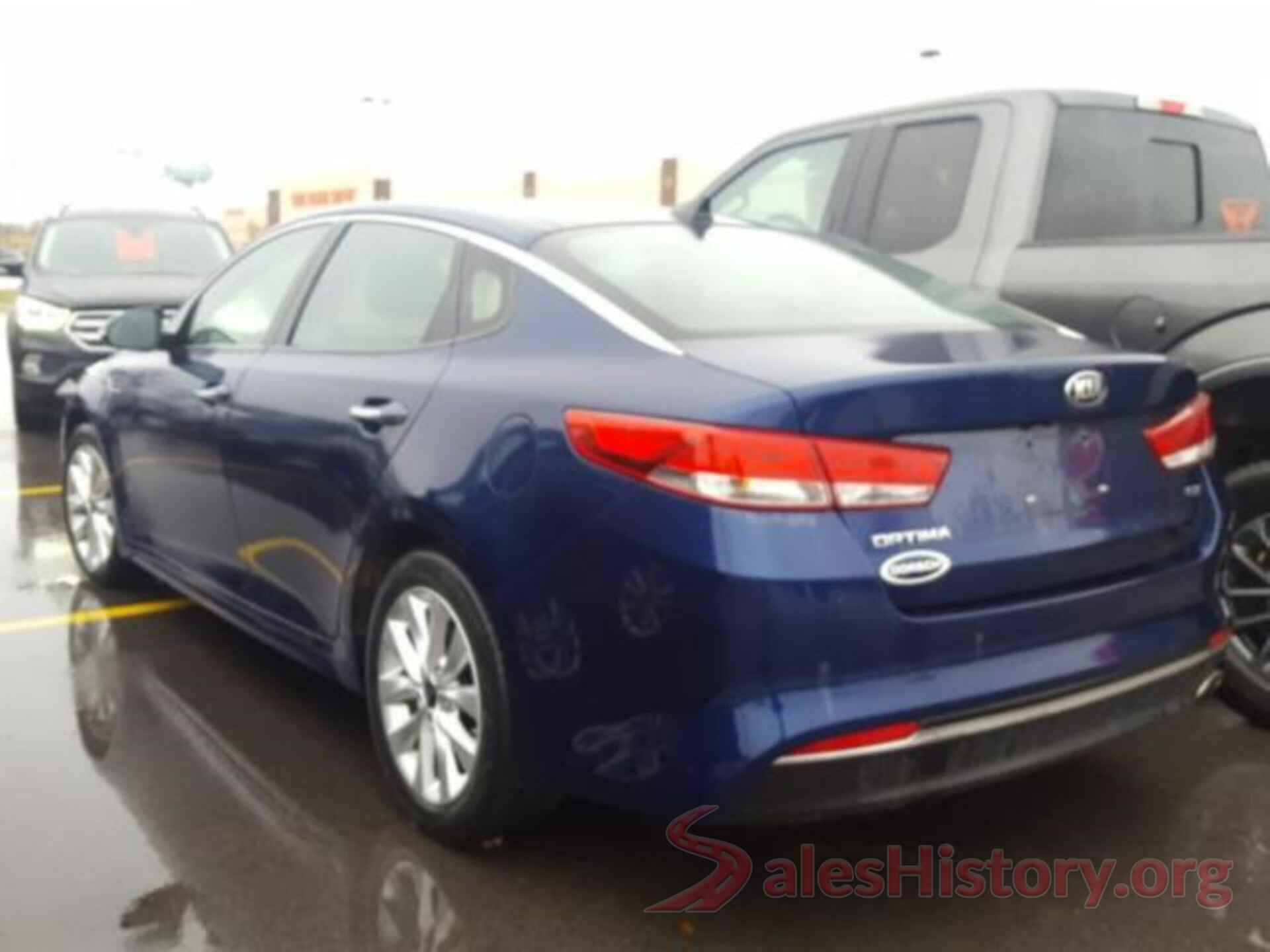 5XXGU4L35HG142046 2017 KIA OPTIMA