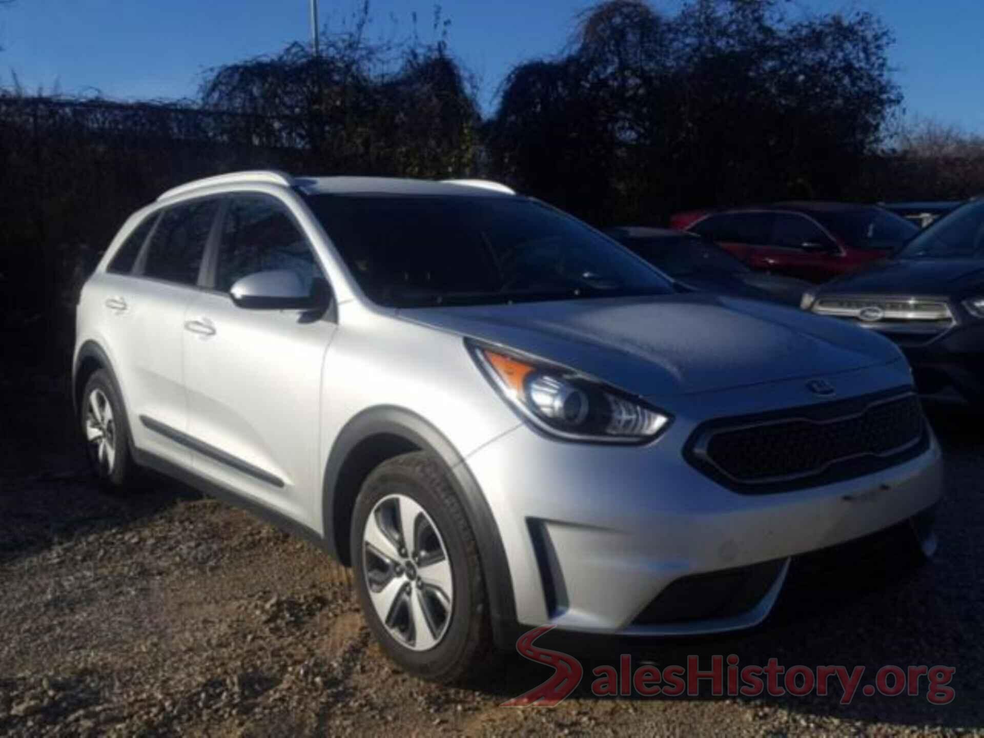 KNDCB3LCXH5087175 2017 KIA NIRO