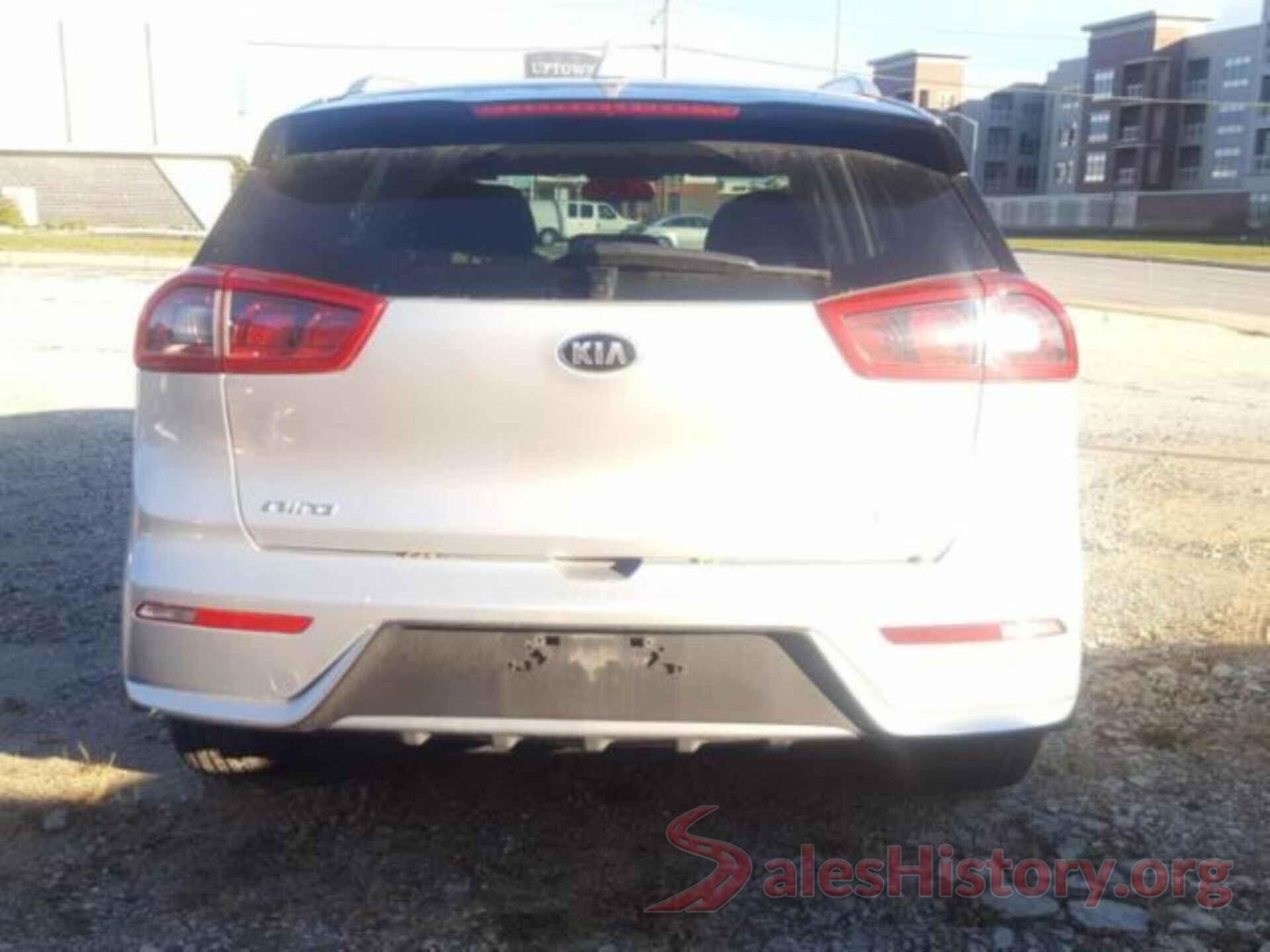 KNDCB3LCXH5087175 2017 KIA NIRO