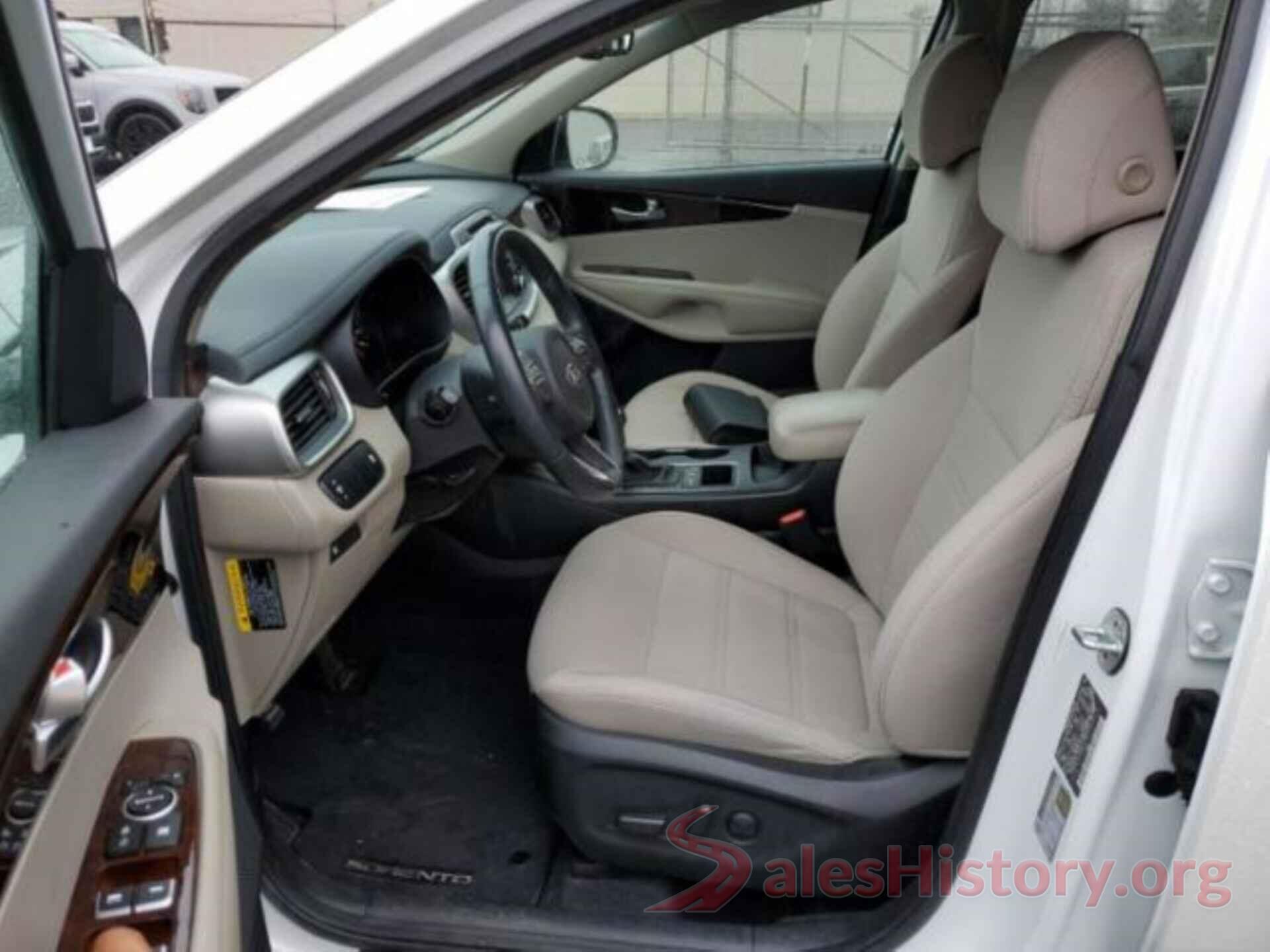 5XYPGDA36HG332119 2017 KIA SORENTO