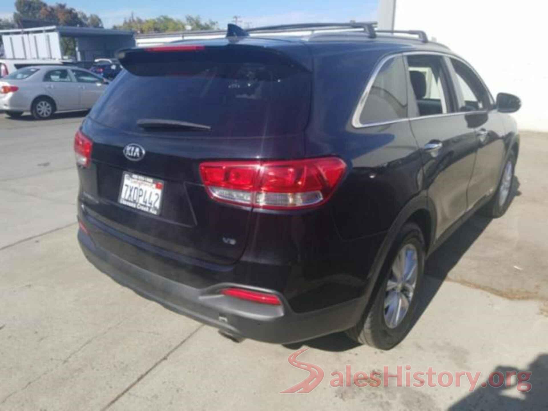 5XYPGDA55HG220560 2017 KIA SORENTO