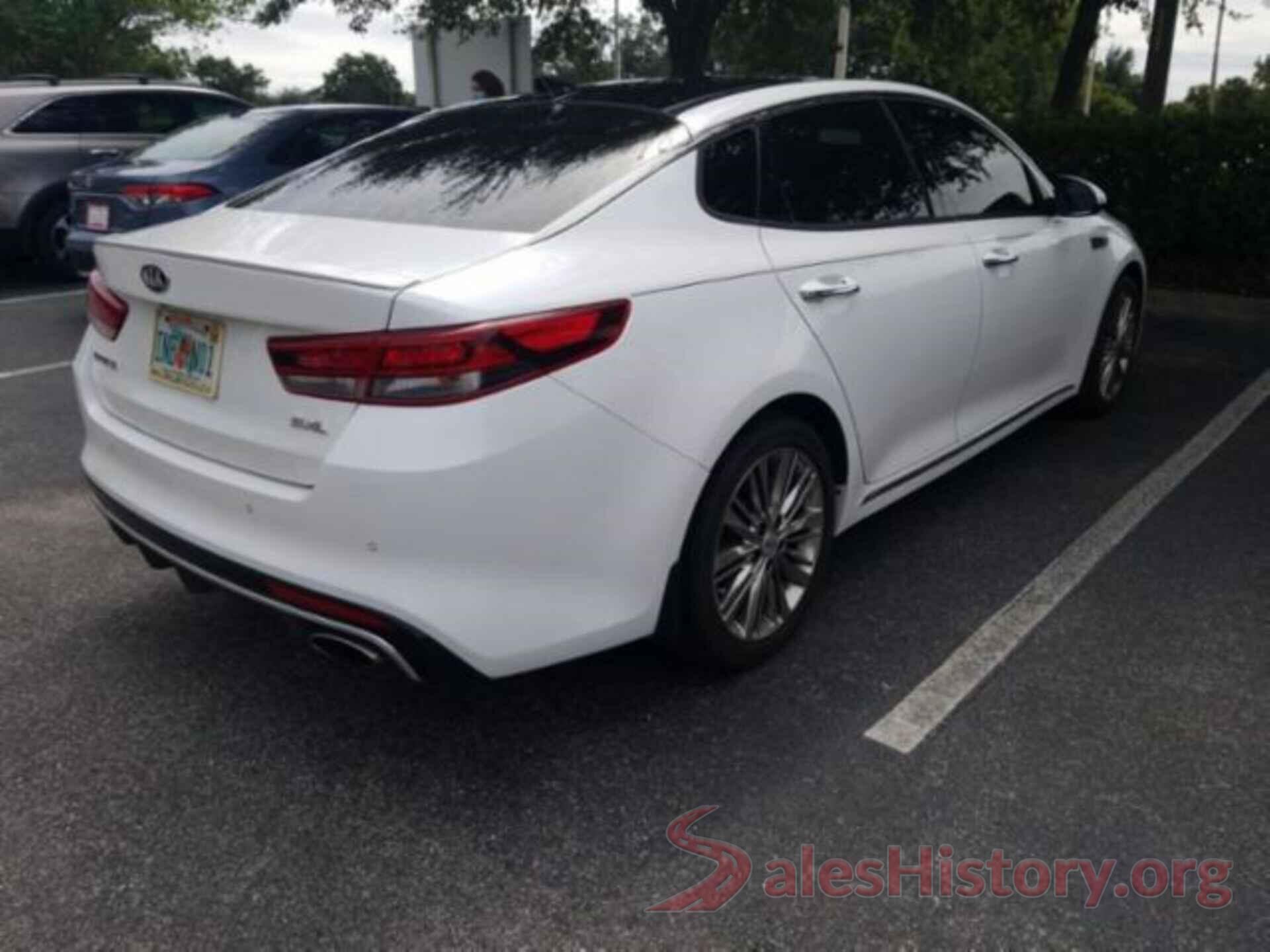 5XXGV4L25JG206242 2018 KIA OPTIMA