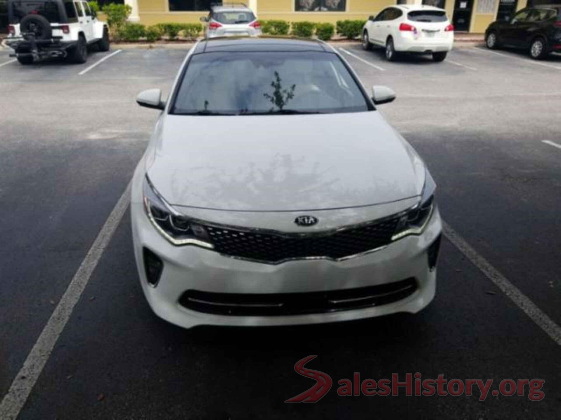 5XXGV4L25JG206242 2018 KIA OPTIMA