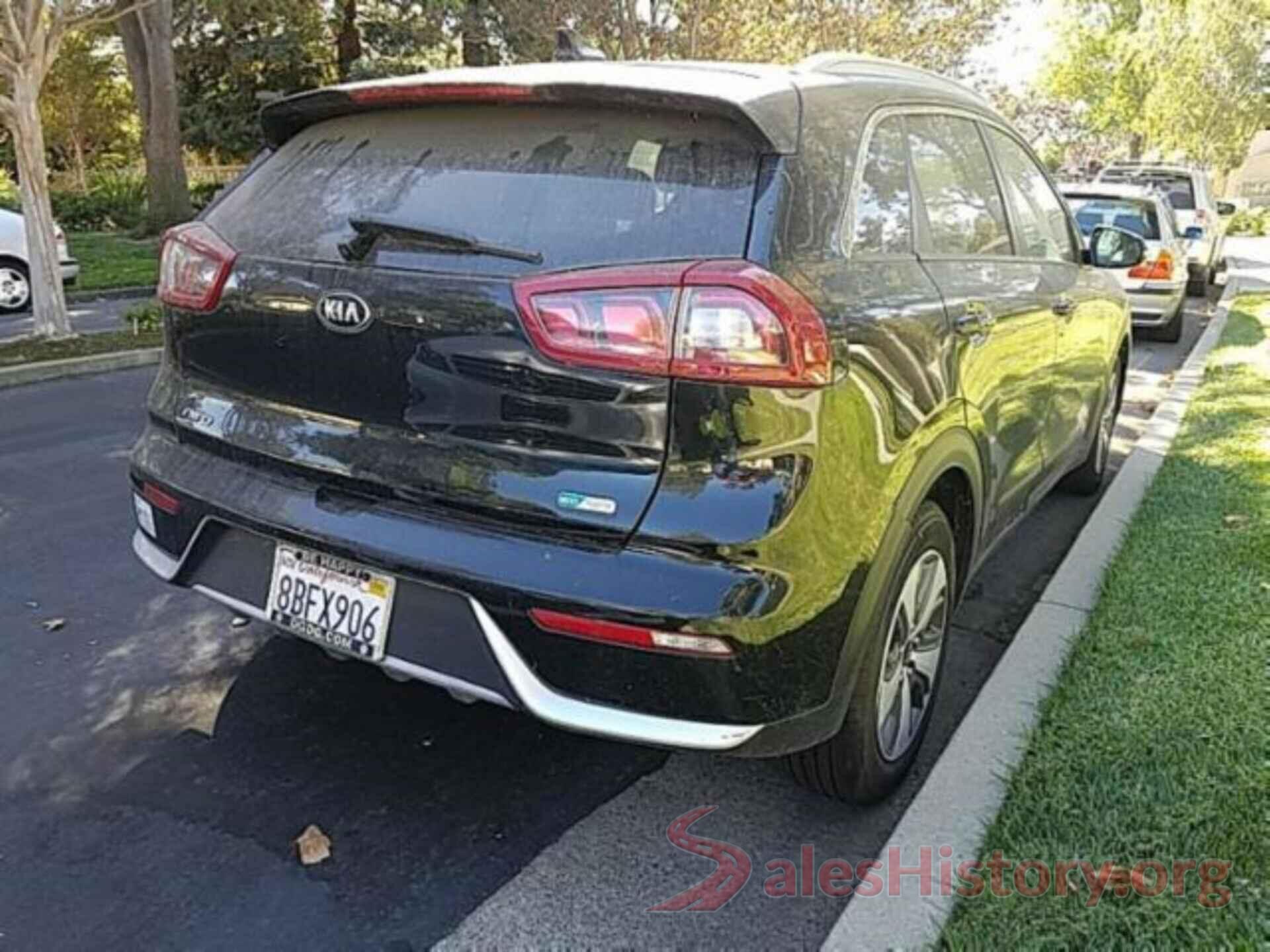 KNDCC3LC0H5074111 2017 KIA NIRO