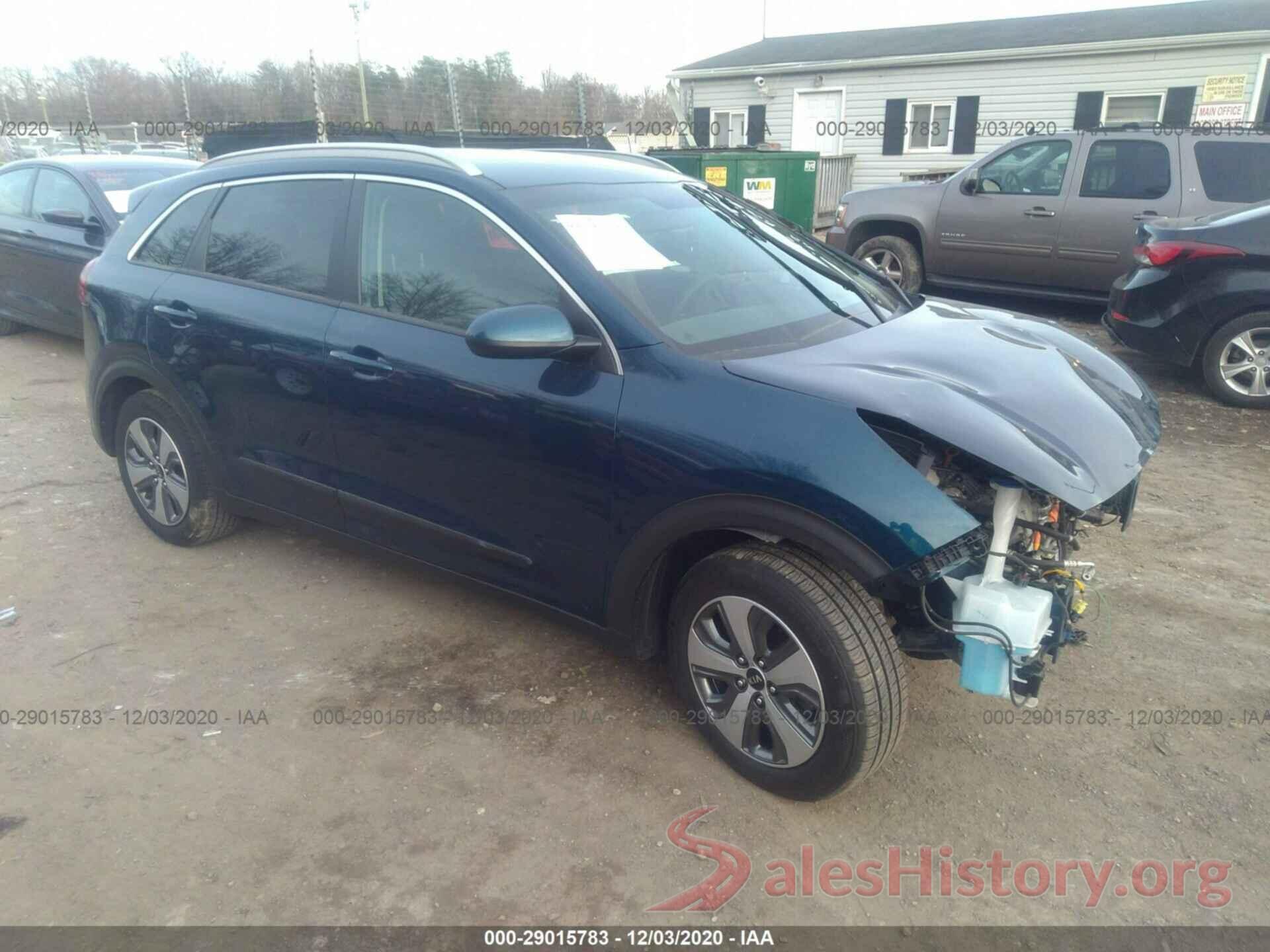 KNDCB3LC1K5240307 2019 KIA NIRO