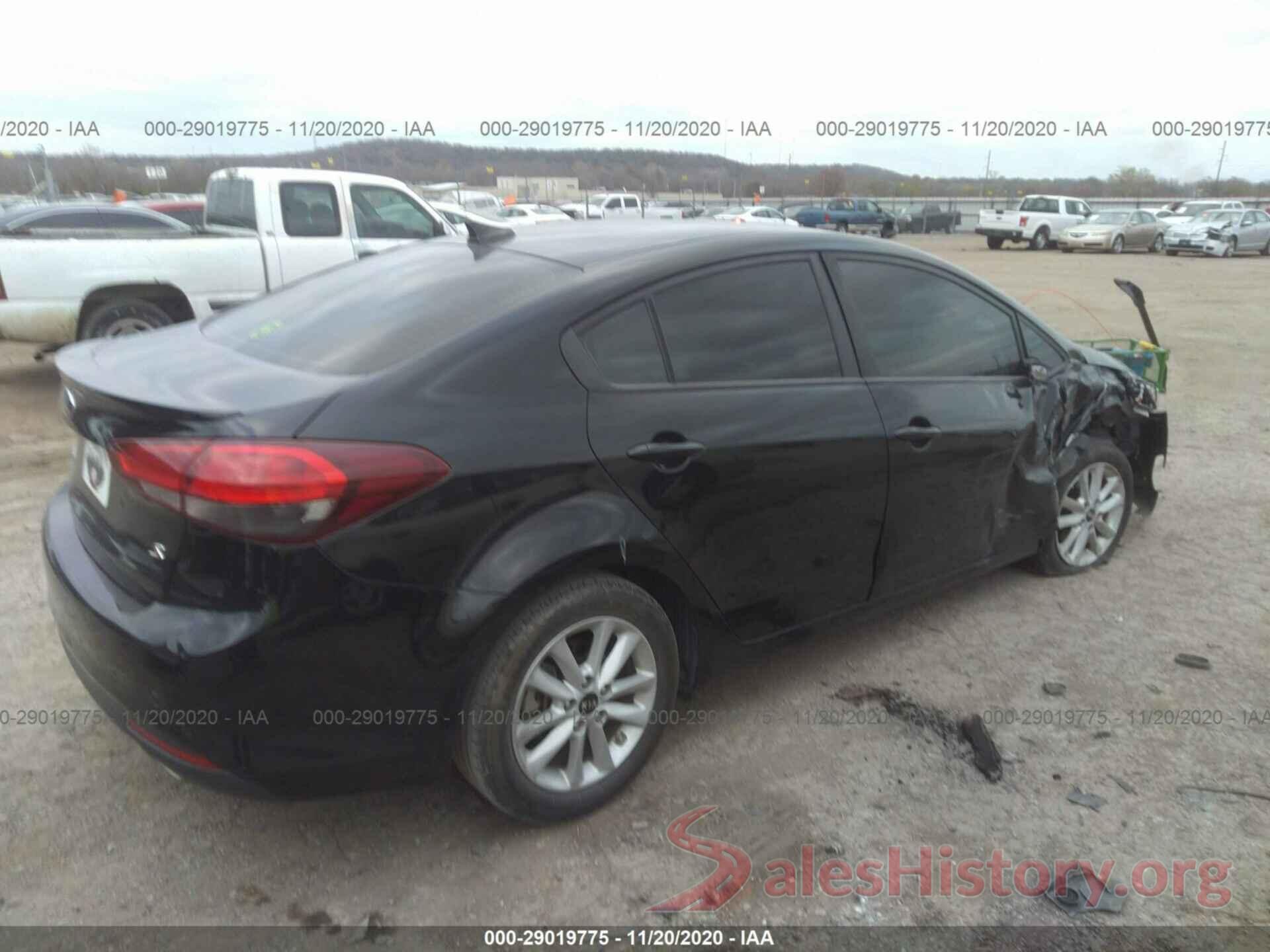 3KPFL4A7XHE113820 2017 KIA FORTE