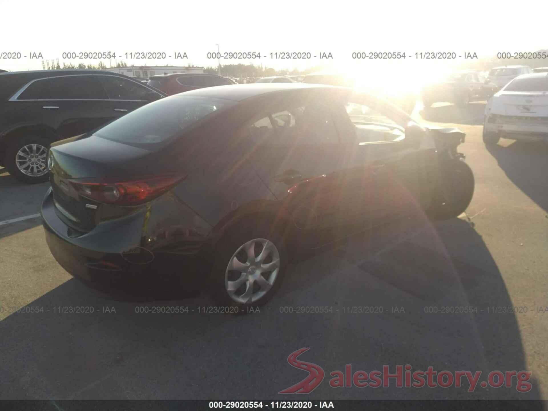 3MZBN1U79JM178038 2018 MAZDA MAZDA3 4-DOOR