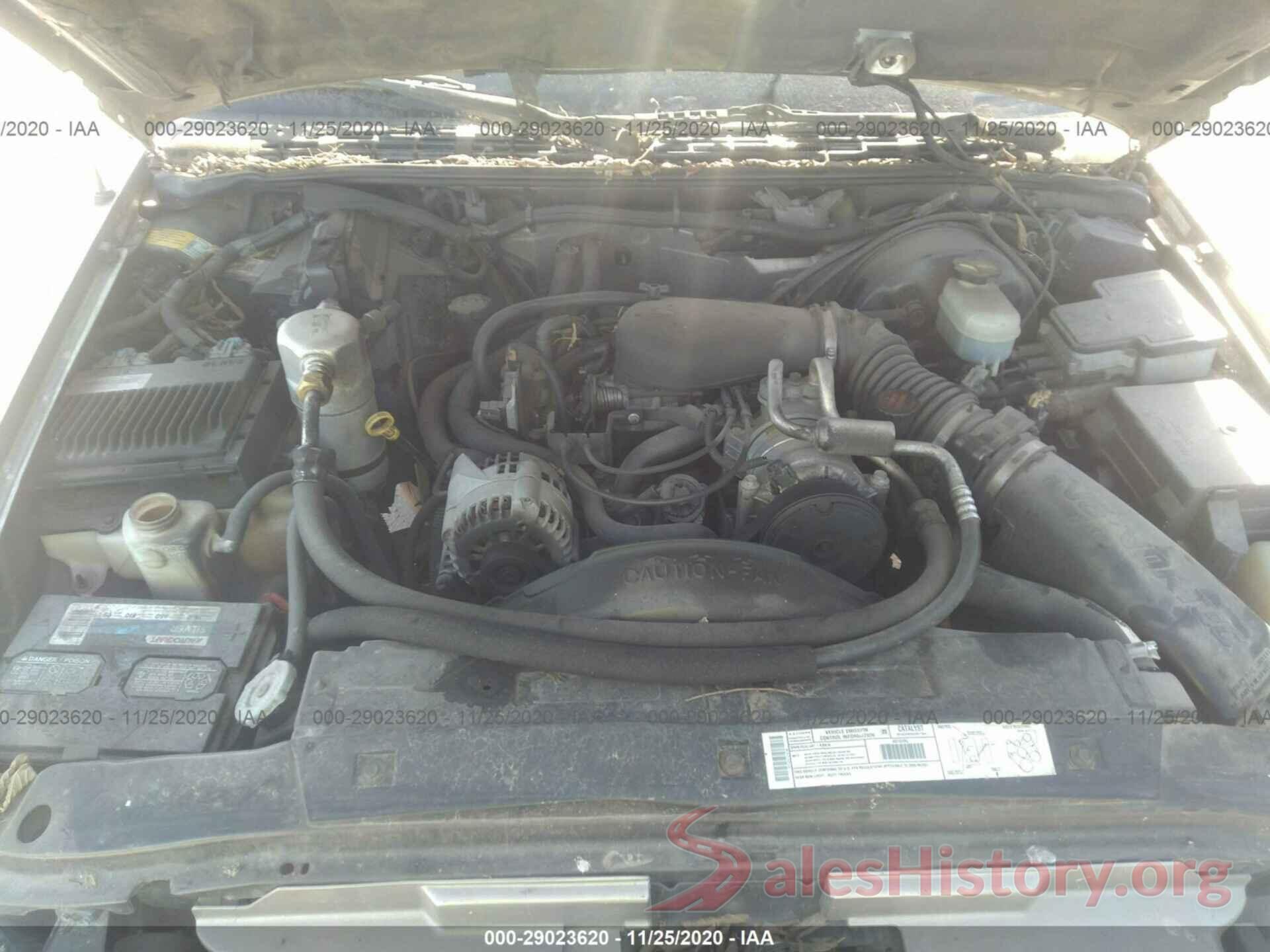 1GNCS13W8Y2223343 2000 CHEVROLET BLAZER