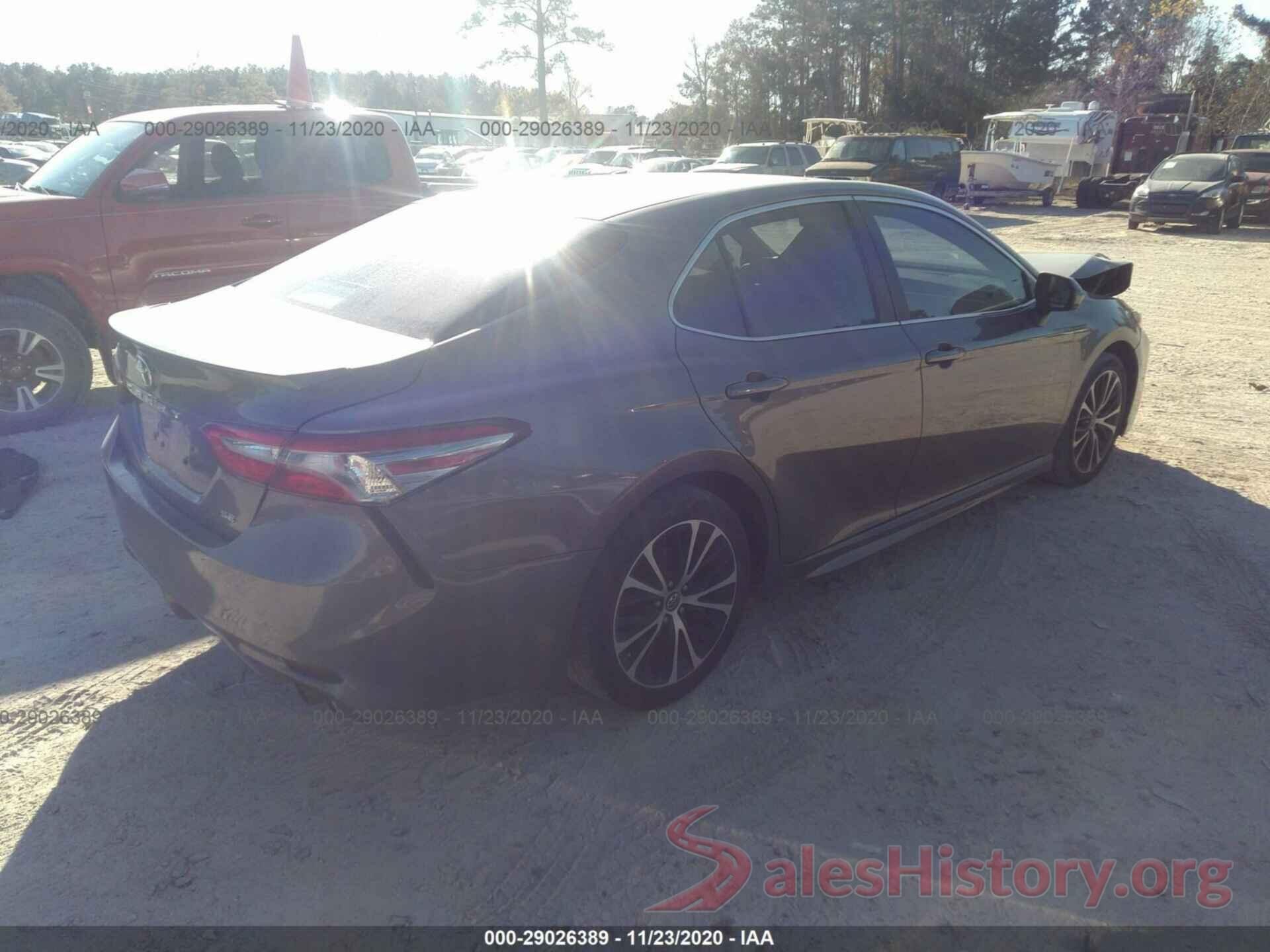 4T1B11HK5JU613576 2018 TOYOTA CAMRY