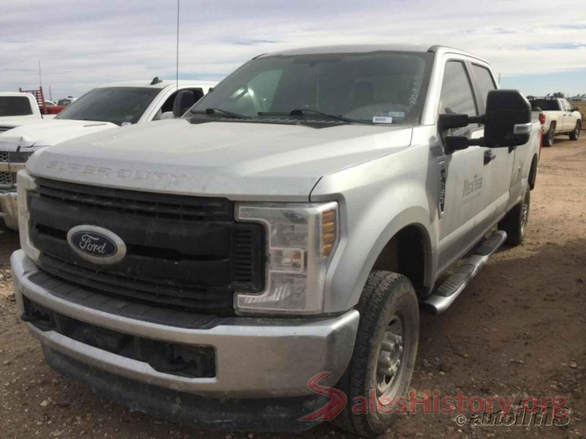 1FT7W2863JEC47219 2018 FORD F250