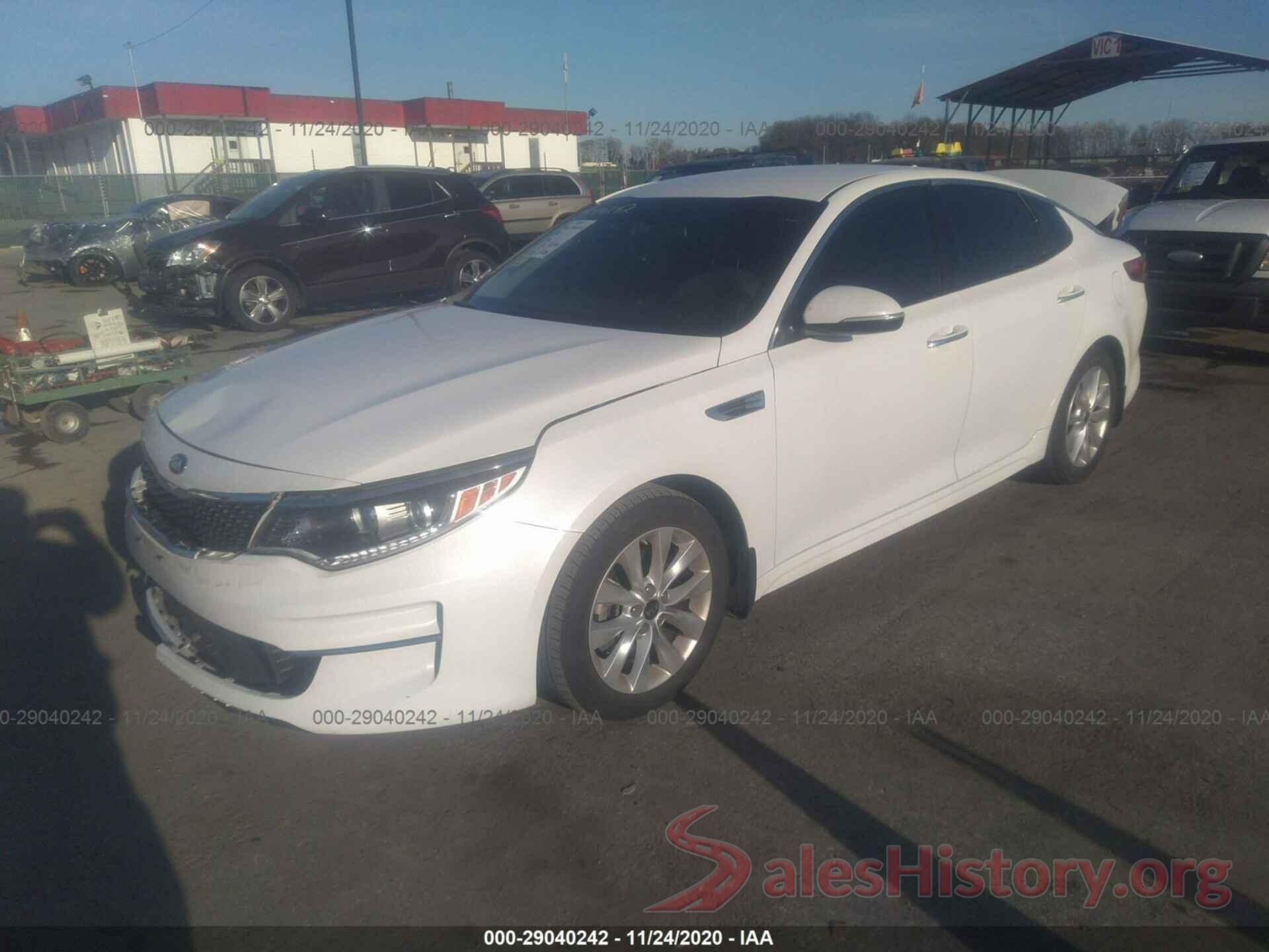 5XXGU4L32JG210678 2018 KIA OPTIMA