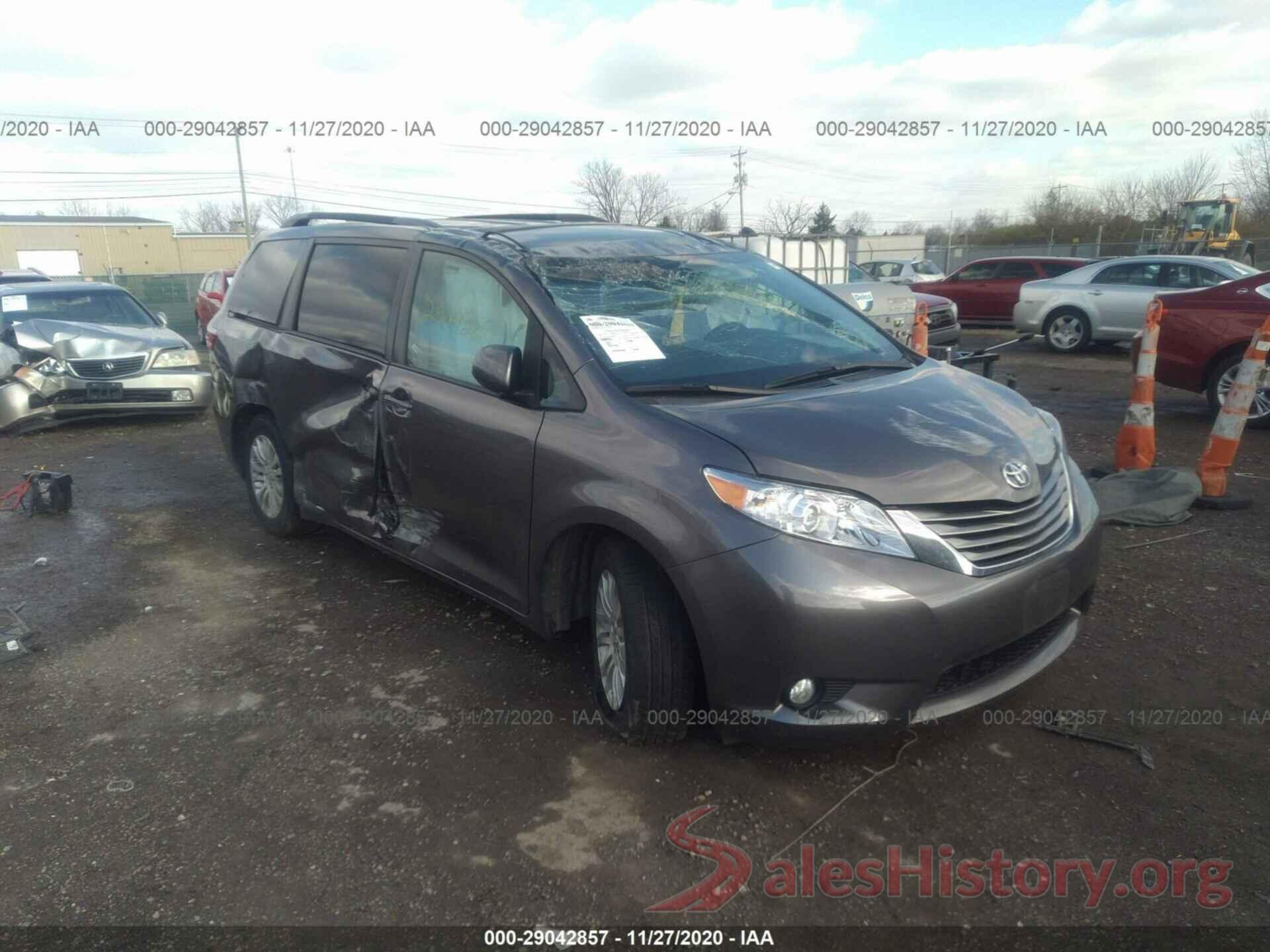 5TDYZ3DC6HS881391 2017 TOYOTA SIENNA