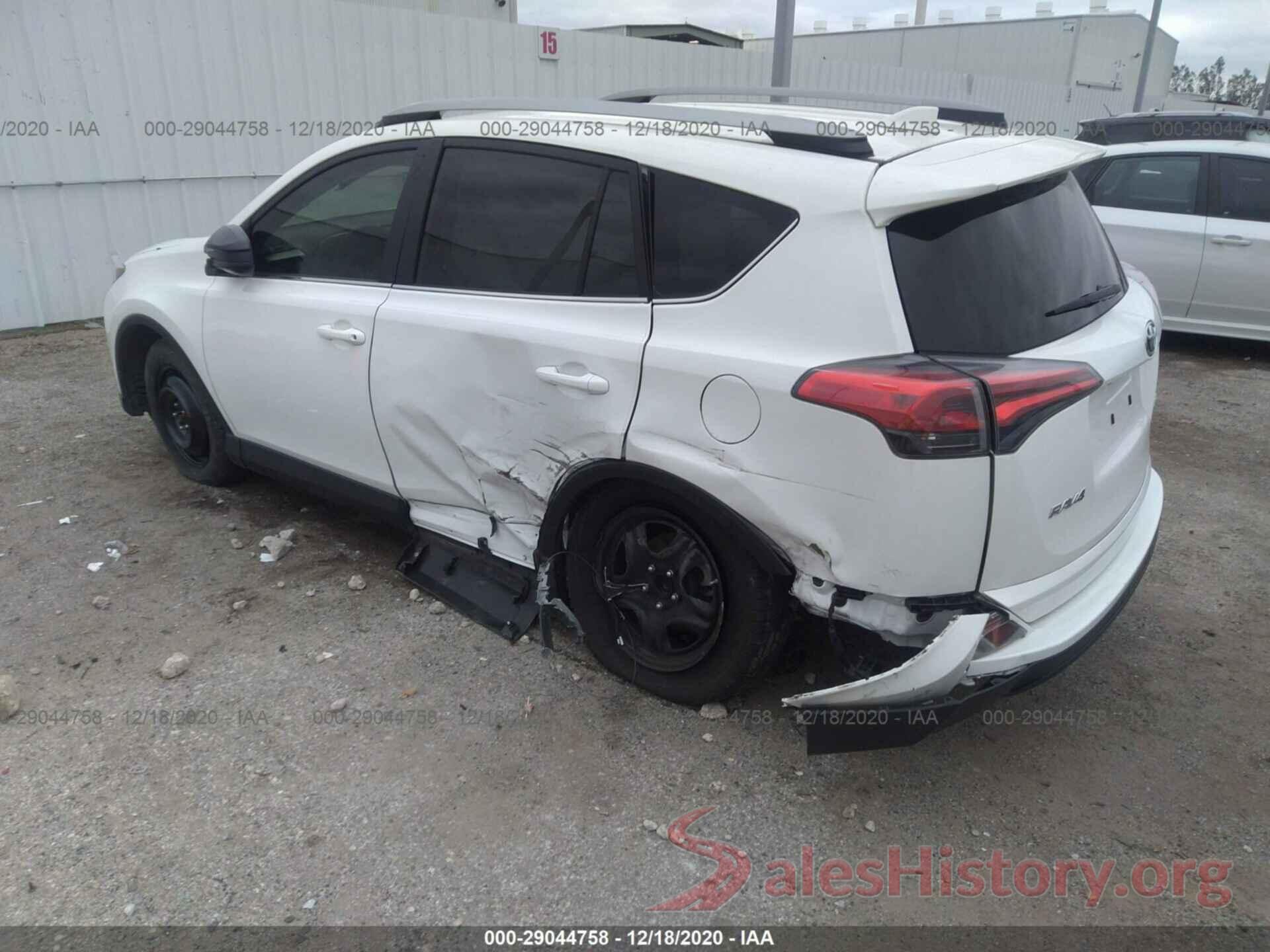 JTMZFREV4JJ746185 2018 TOYOTA RAV4