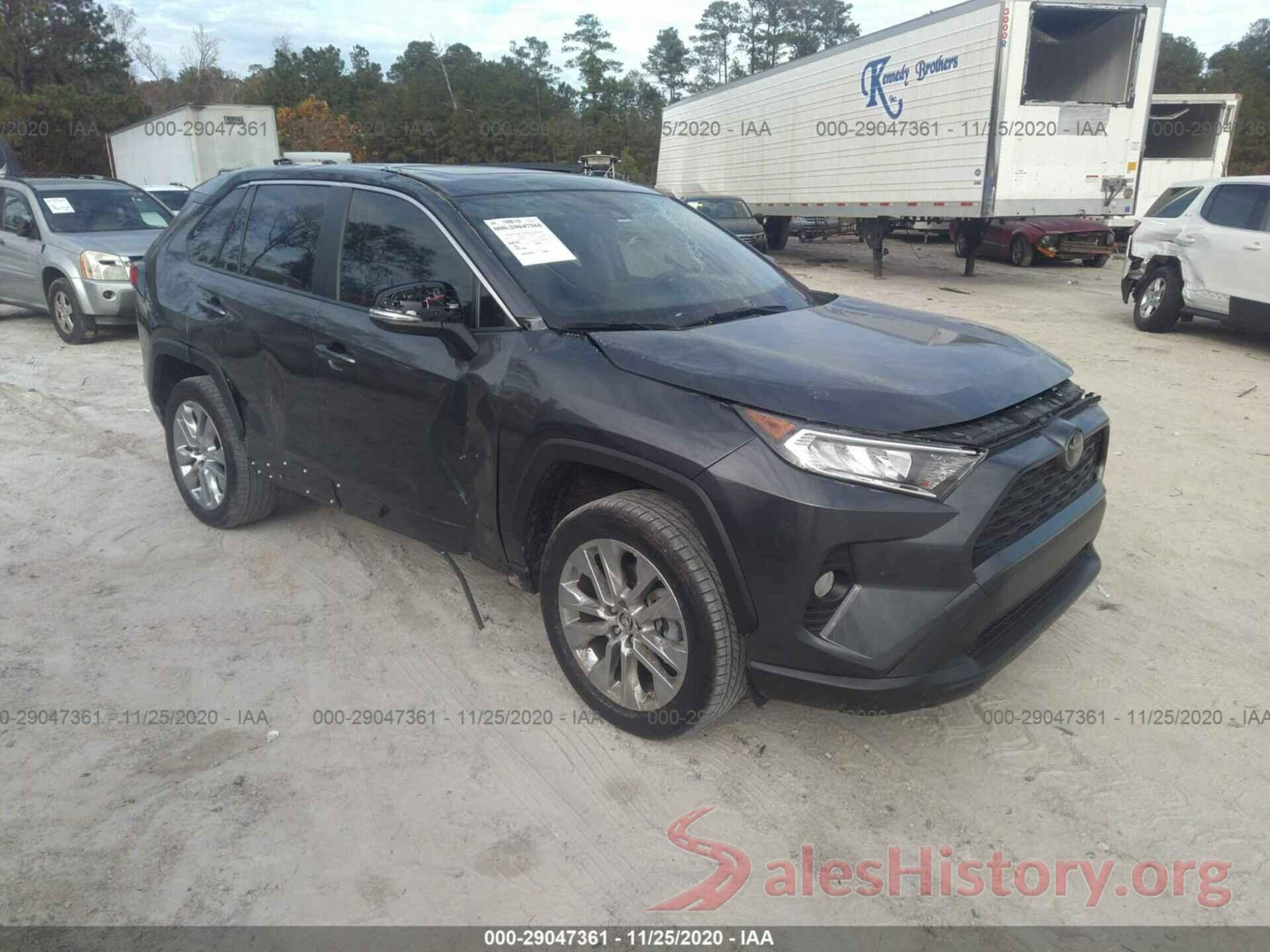 JTMC1RFV4KD020703 2019 TOYOTA RAV4