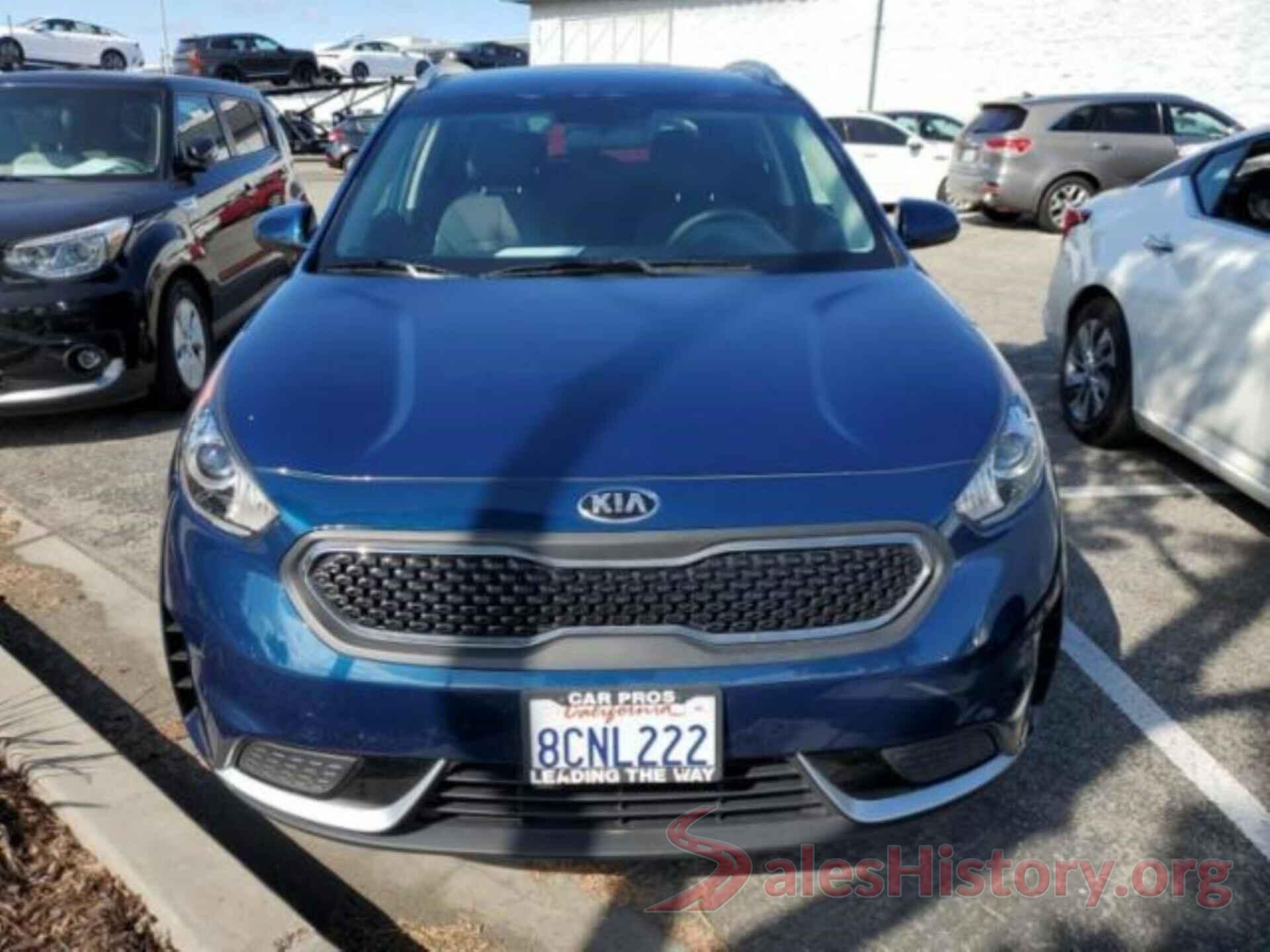 KNDCB3LC1J5164389 2018 KIA NIRO