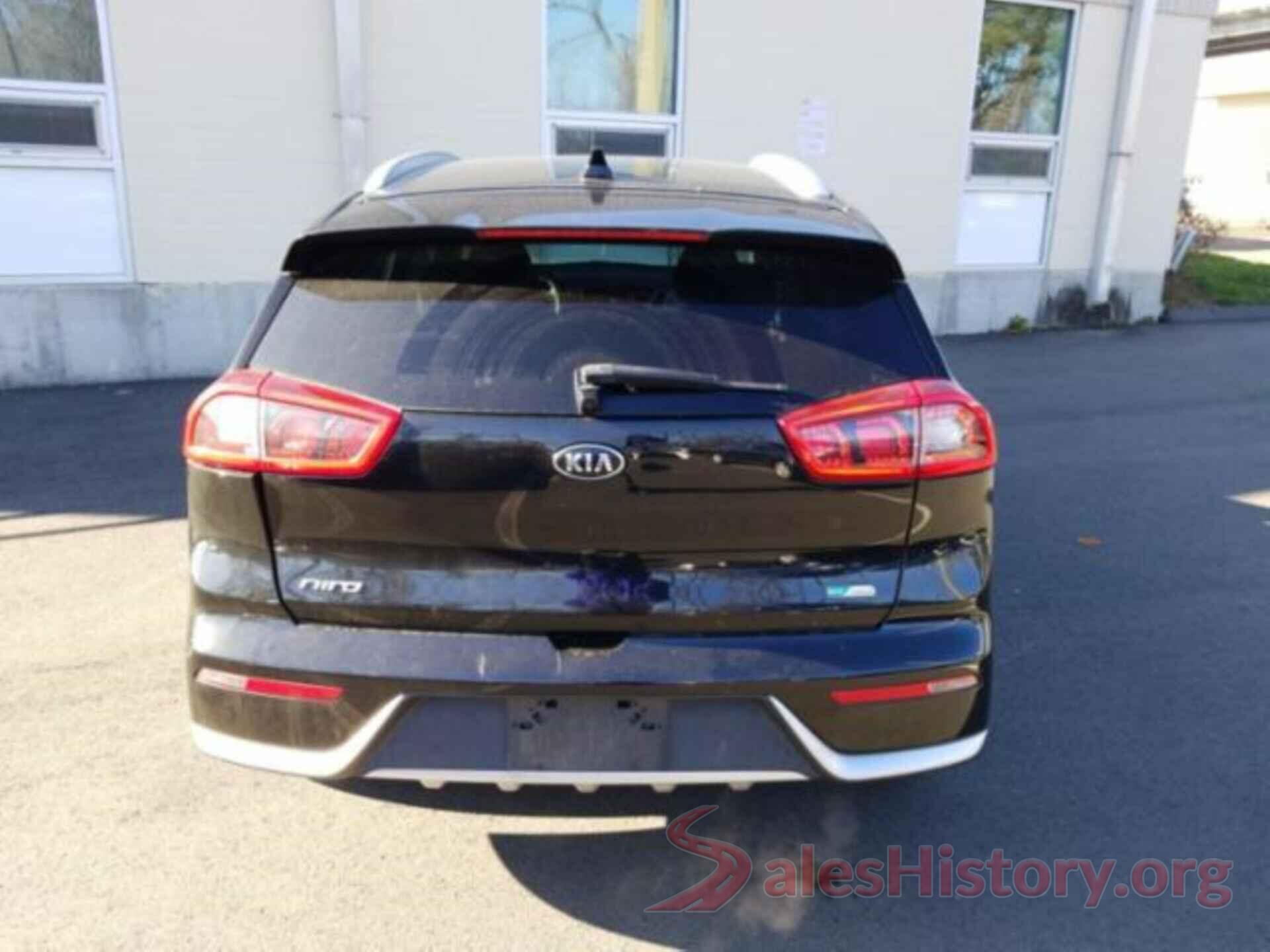 KNDCB3LC7J5109834 2018 KIA NIRO