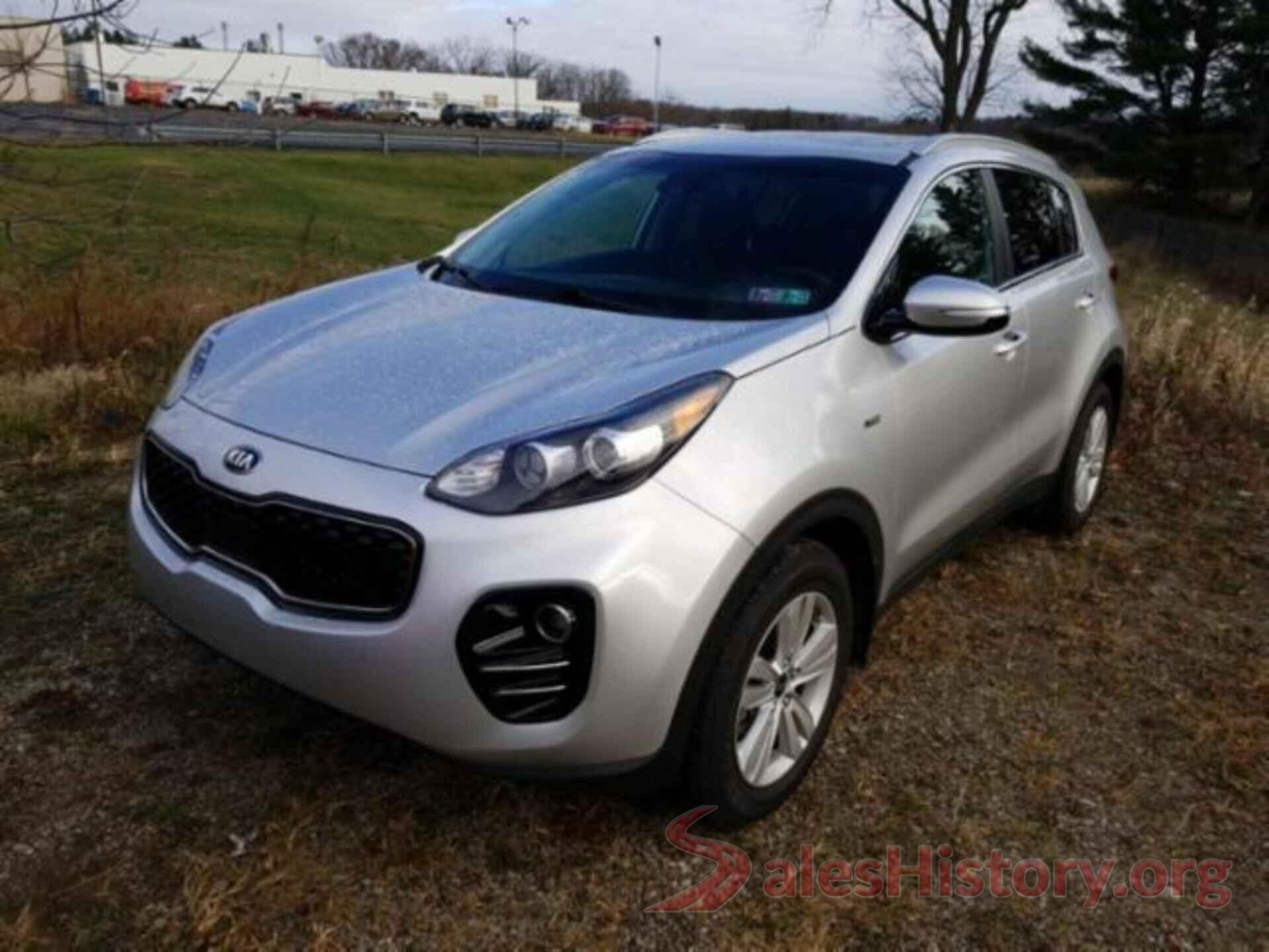 KNDPMCAC9J7305664 2018 KIA SPORTAGE