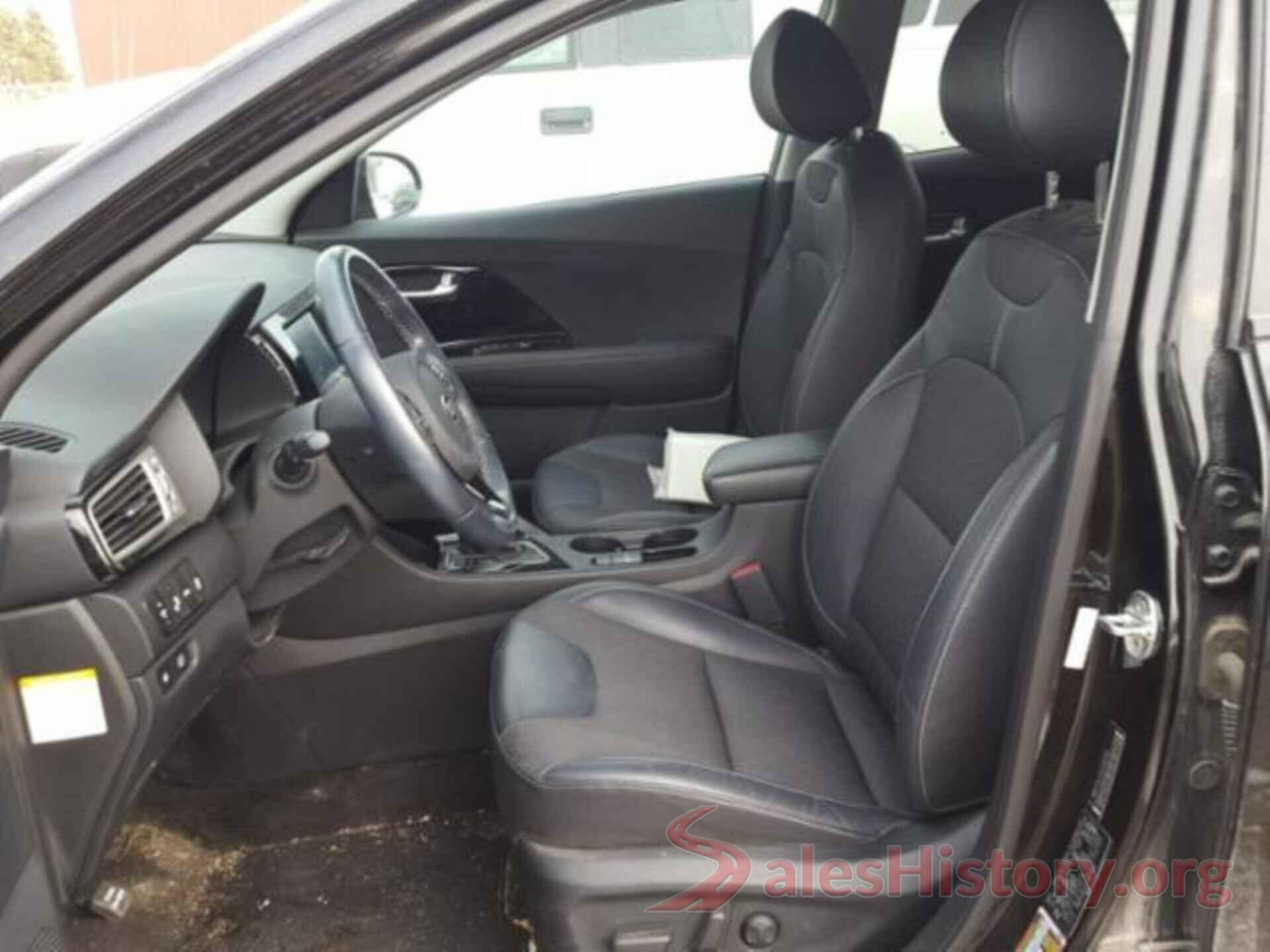 KNDCC3LC2H5087085 2017 KIA NIRO