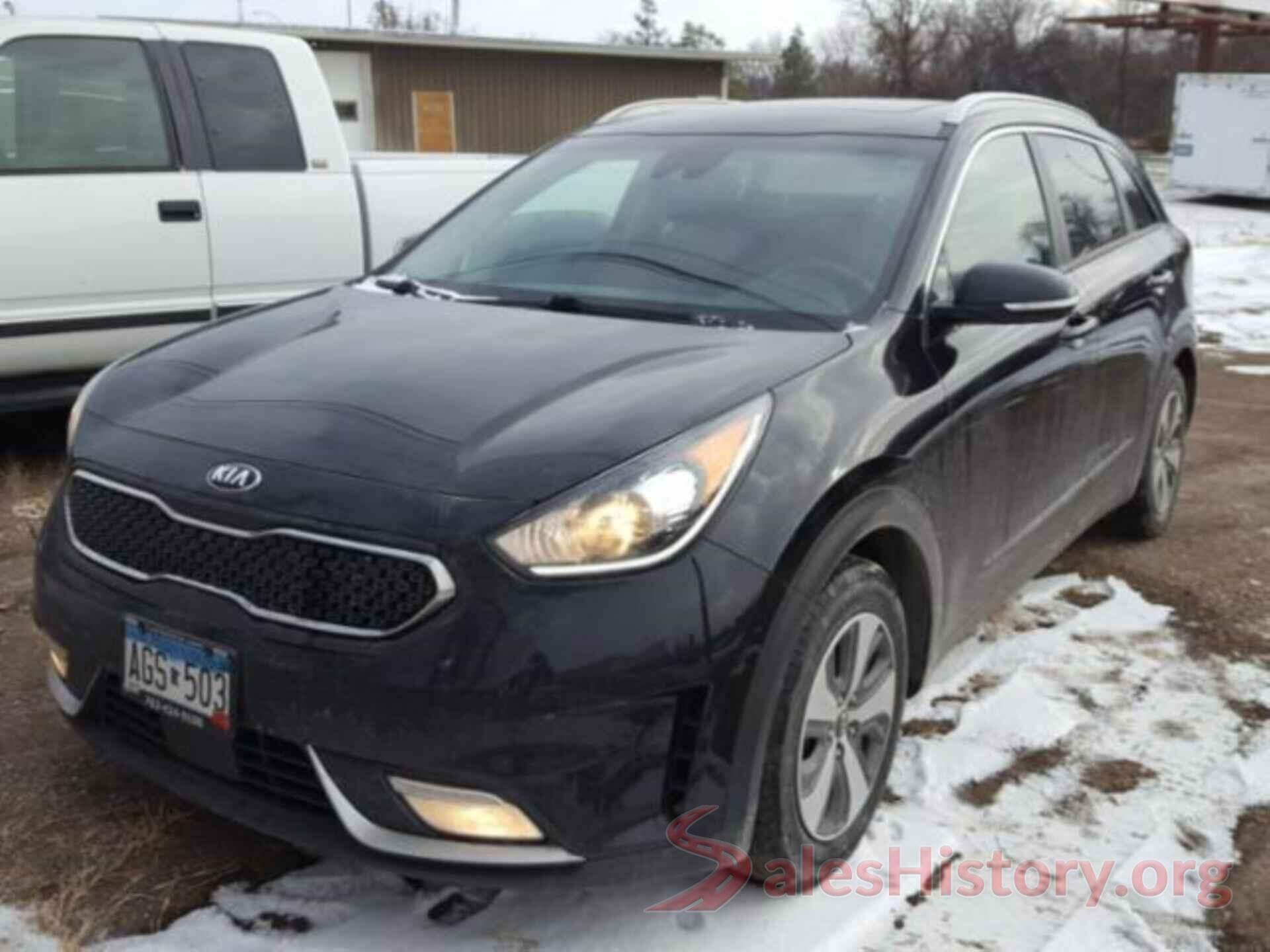 KNDCC3LC2H5087085 2017 KIA NIRO