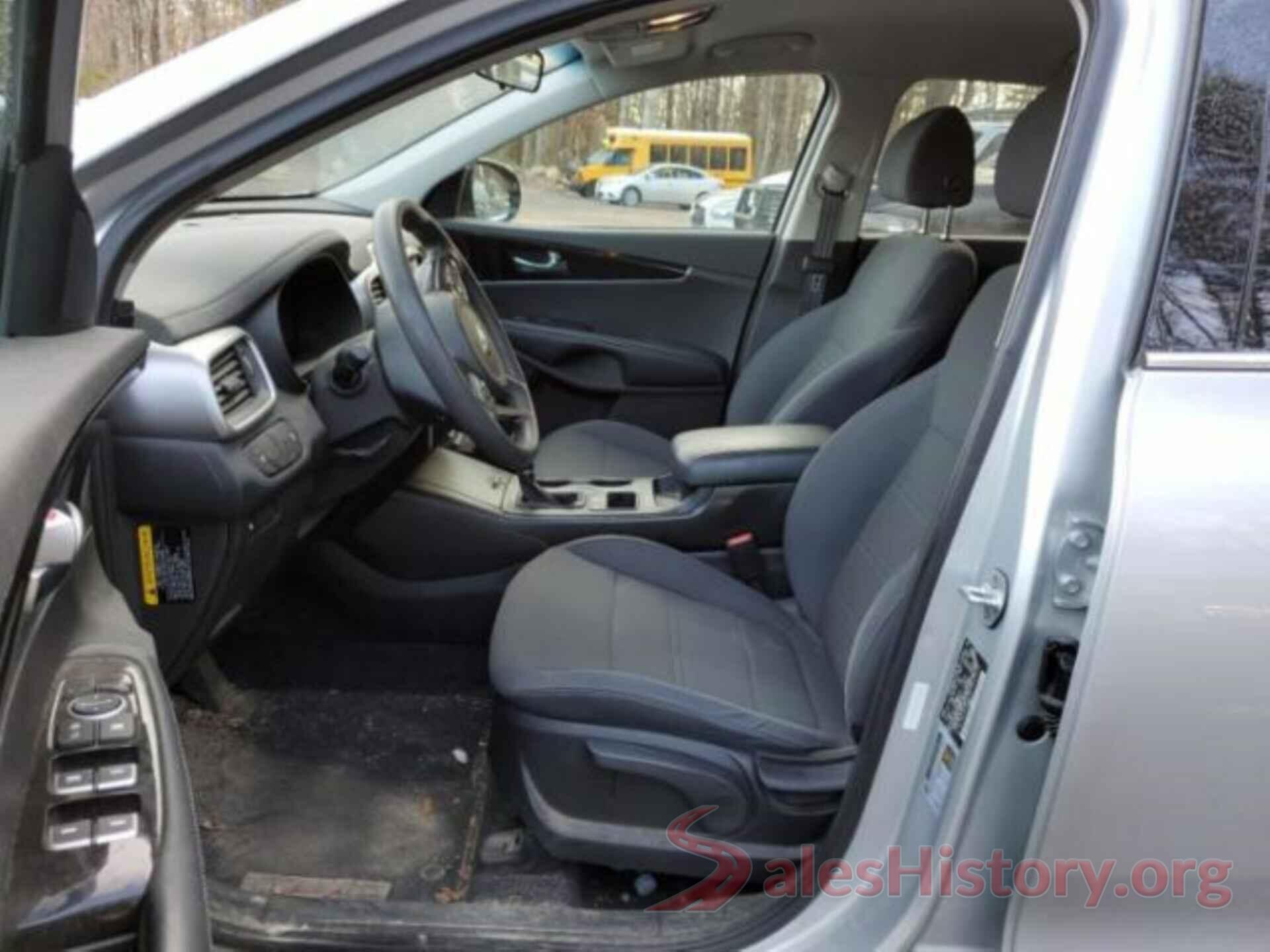 5XYPGDA31JG400218 2018 KIA SORENTO