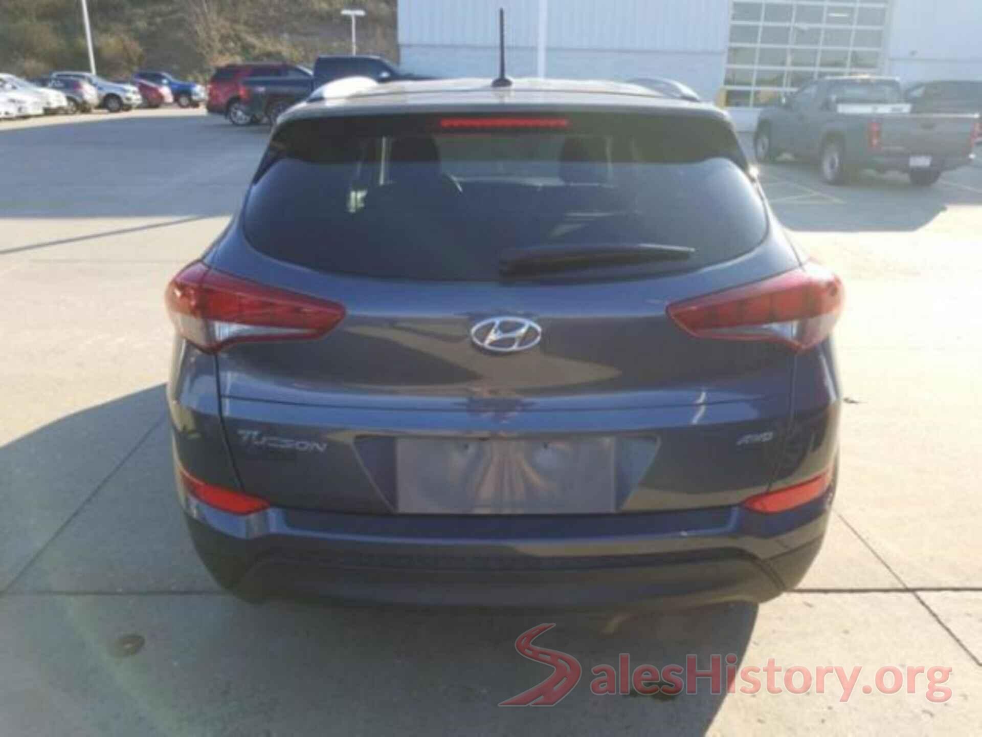 KM8J3CA43HU585011 2017 HYUNDAI TUCSON