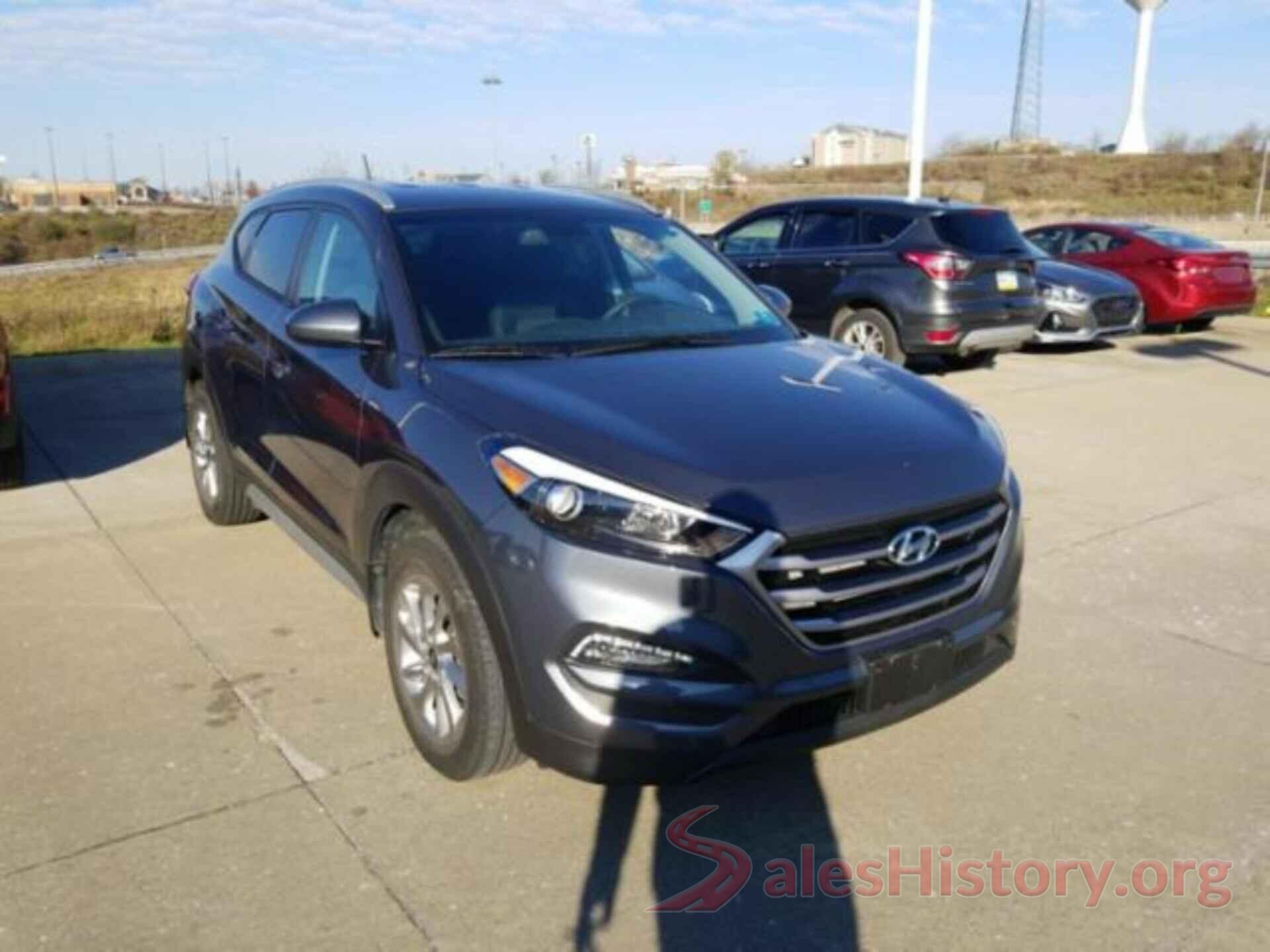 KM8J3CA43HU585011 2017 HYUNDAI TUCSON