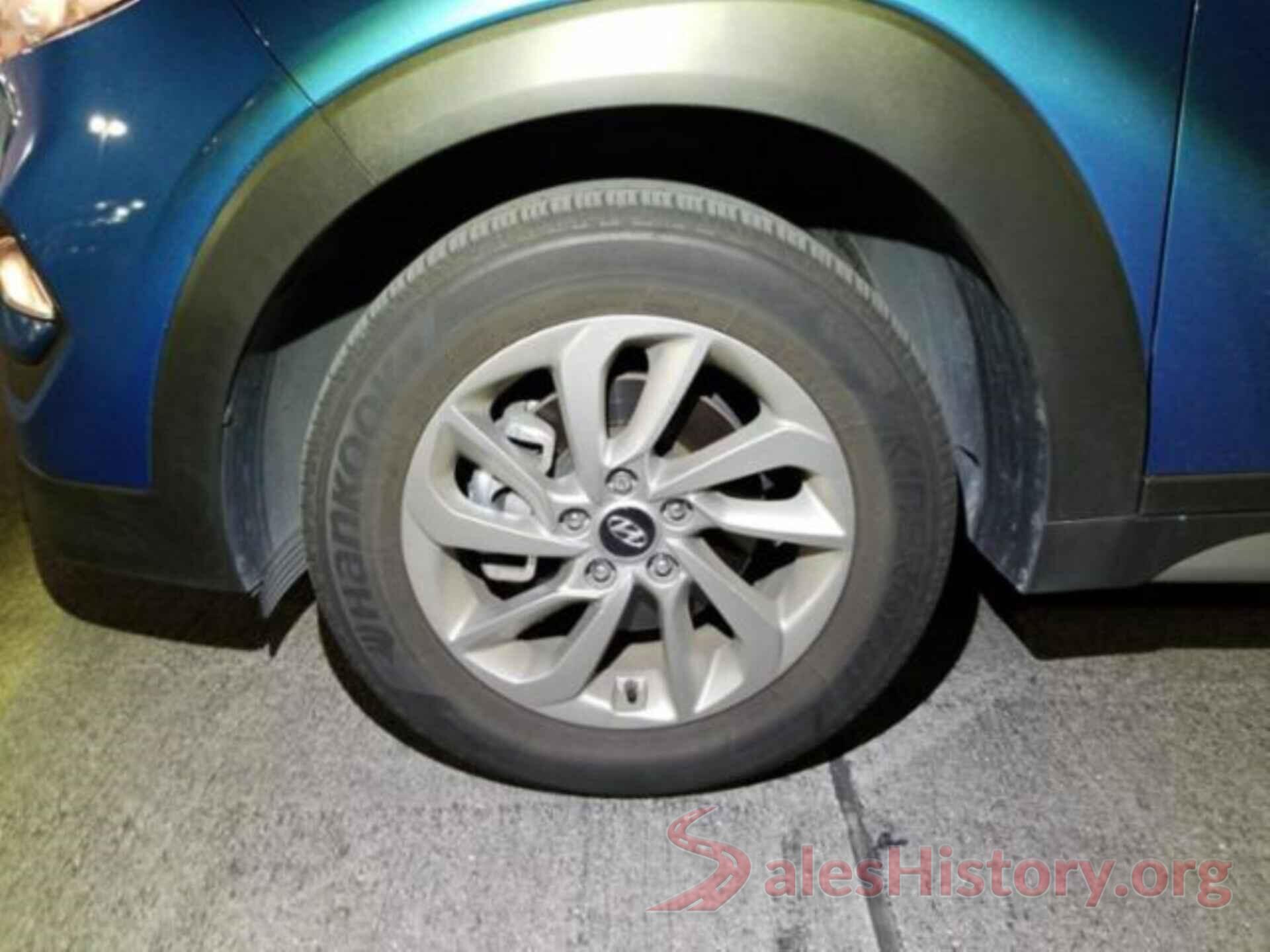 KM8J33A40HU511786 2017 HYUNDAI TUCSON