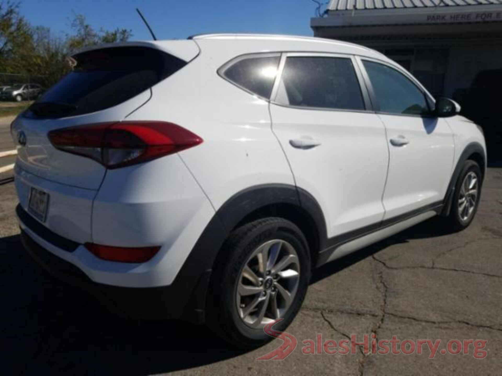 KM8J33A48HU454883 2017 HYUNDAI TUCSON