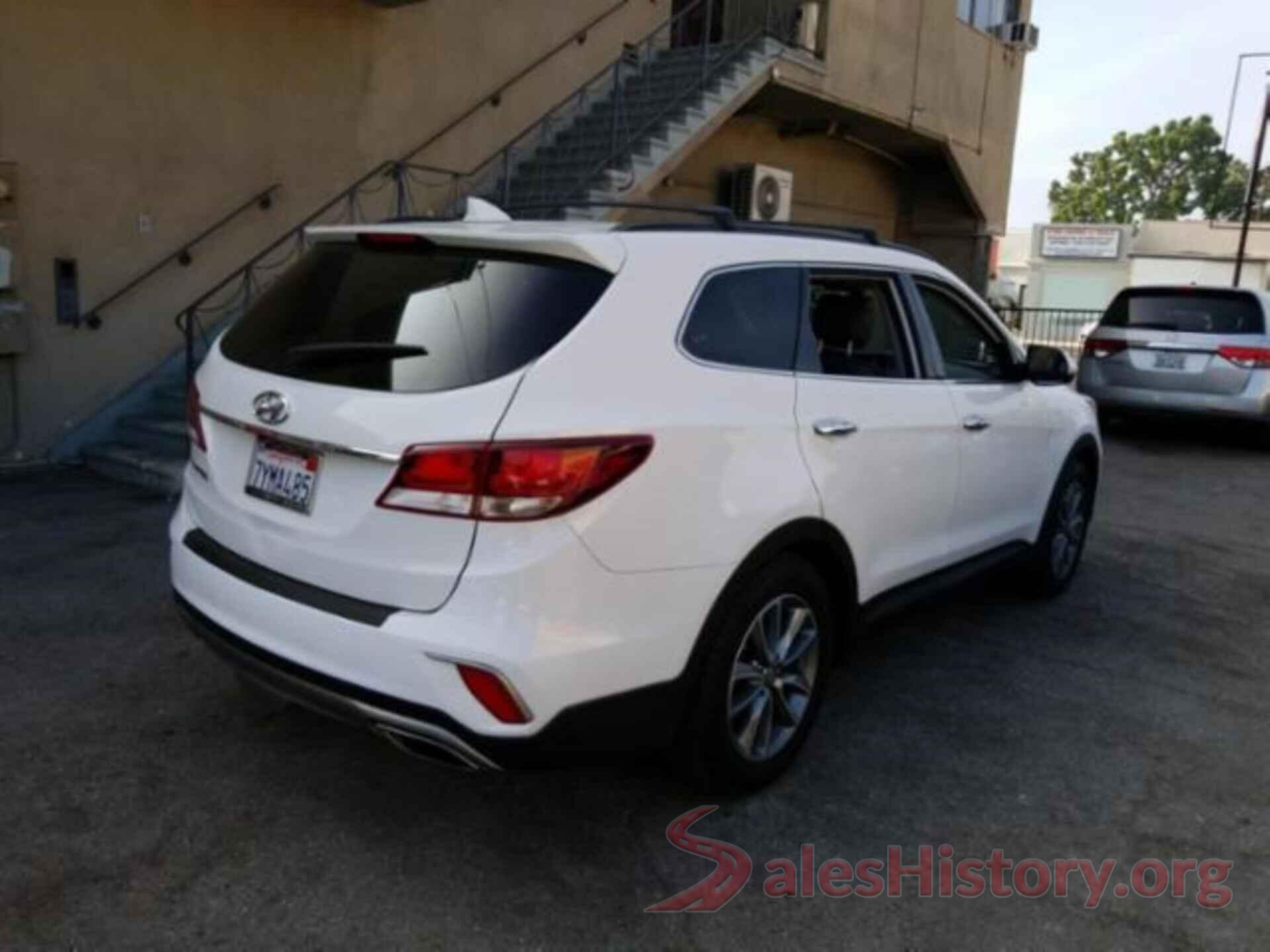 KM8SN4HF3HU245823 2017 HYUNDAI SANTA FE