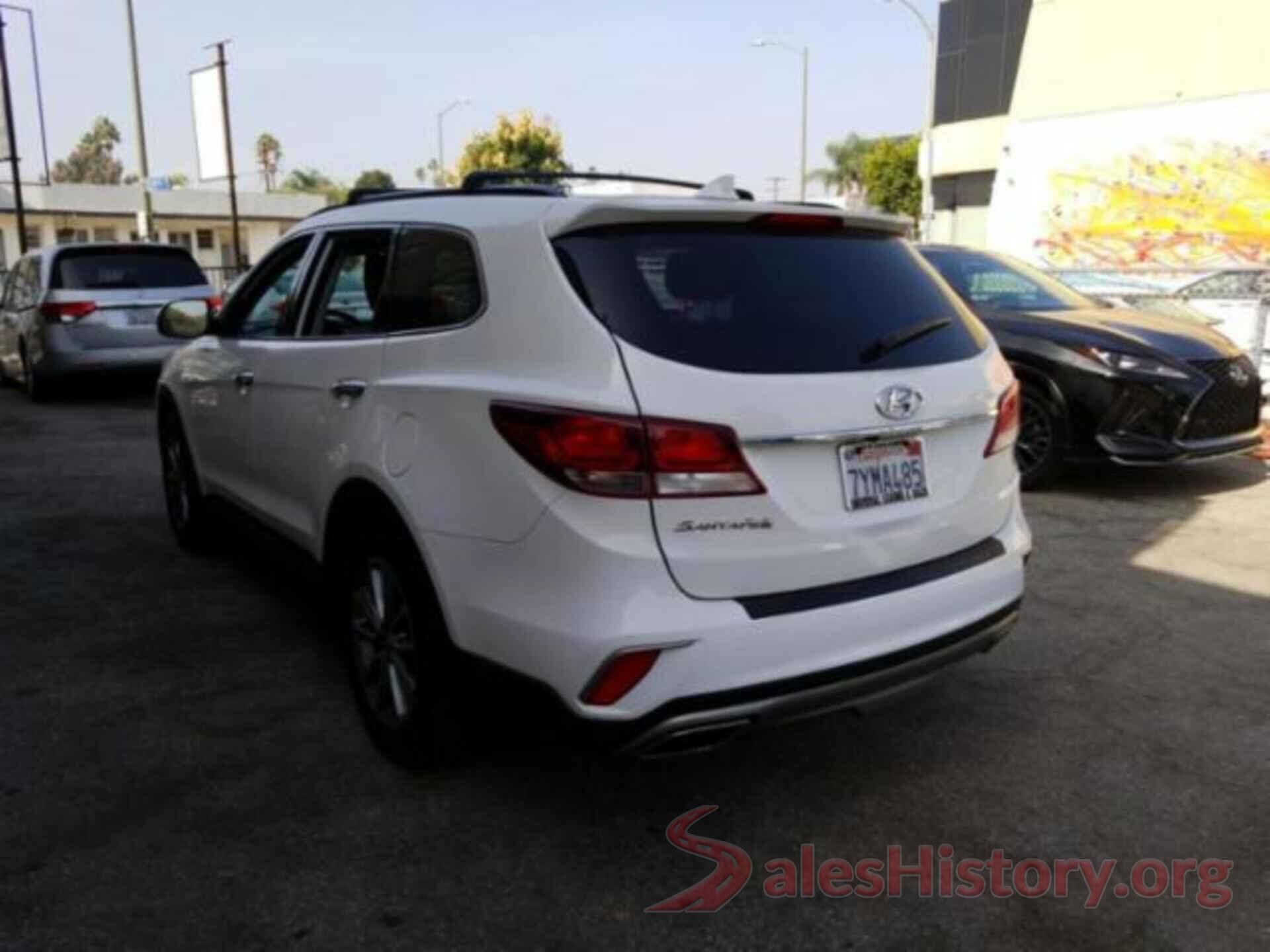 KM8SN4HF3HU245823 2017 HYUNDAI SANTA FE