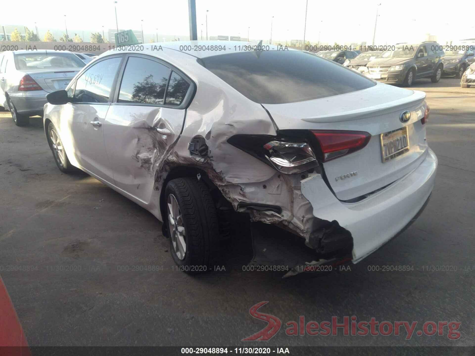 3KPFL4A7XHE060570 2017 KIA FORTE