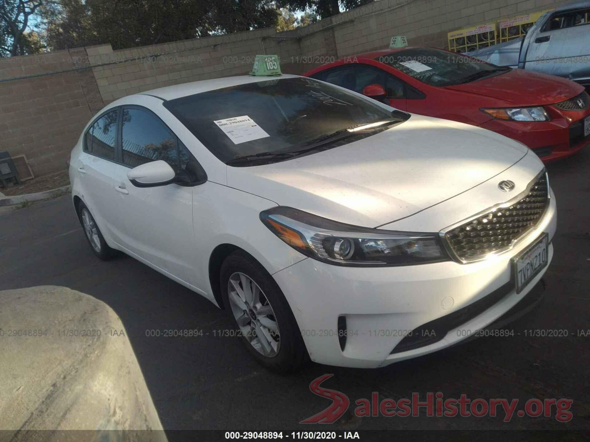 3KPFL4A7XHE060570 2017 KIA FORTE