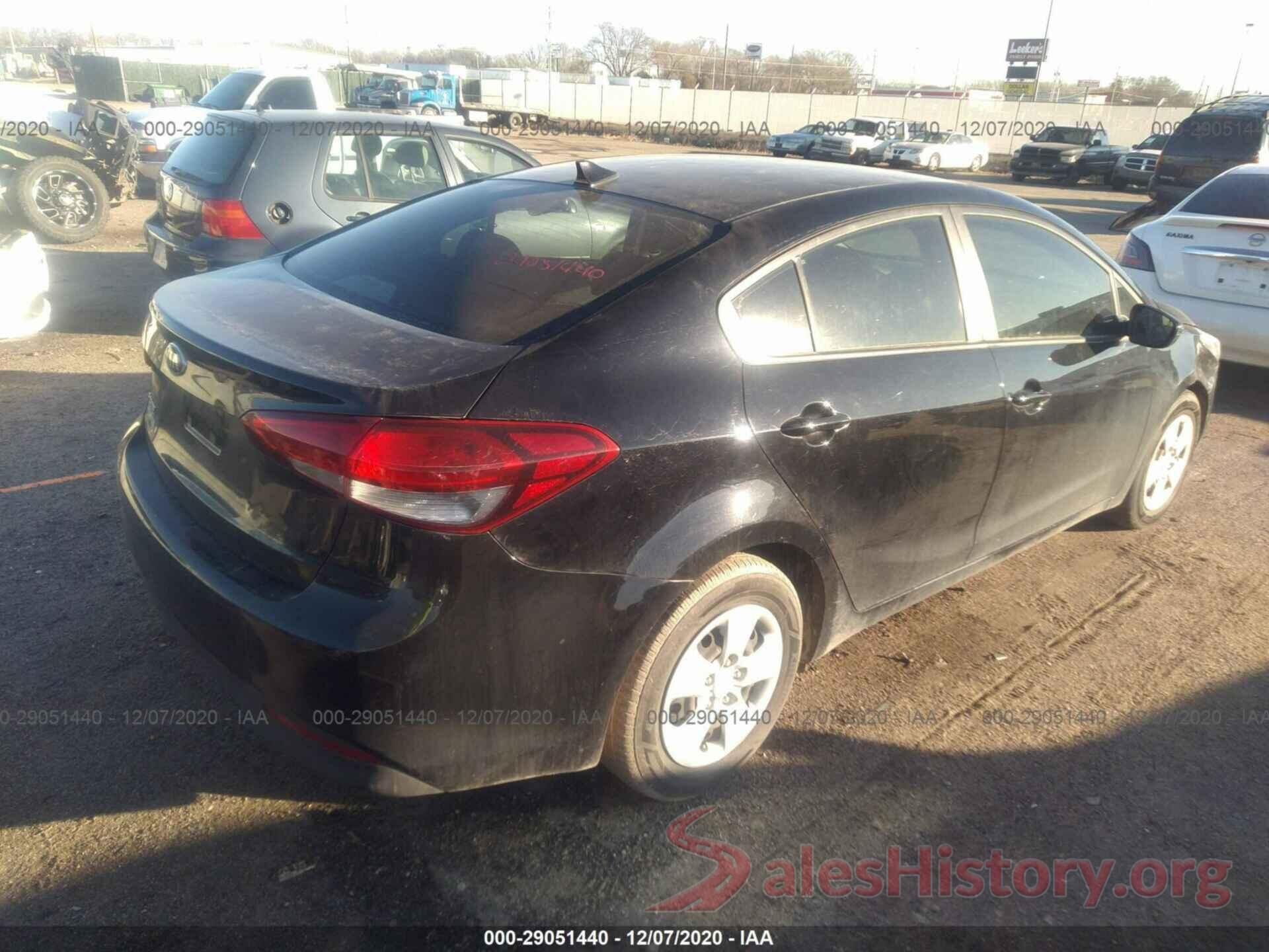 3KPFK4A75HE071205 2017 KIA FORTE