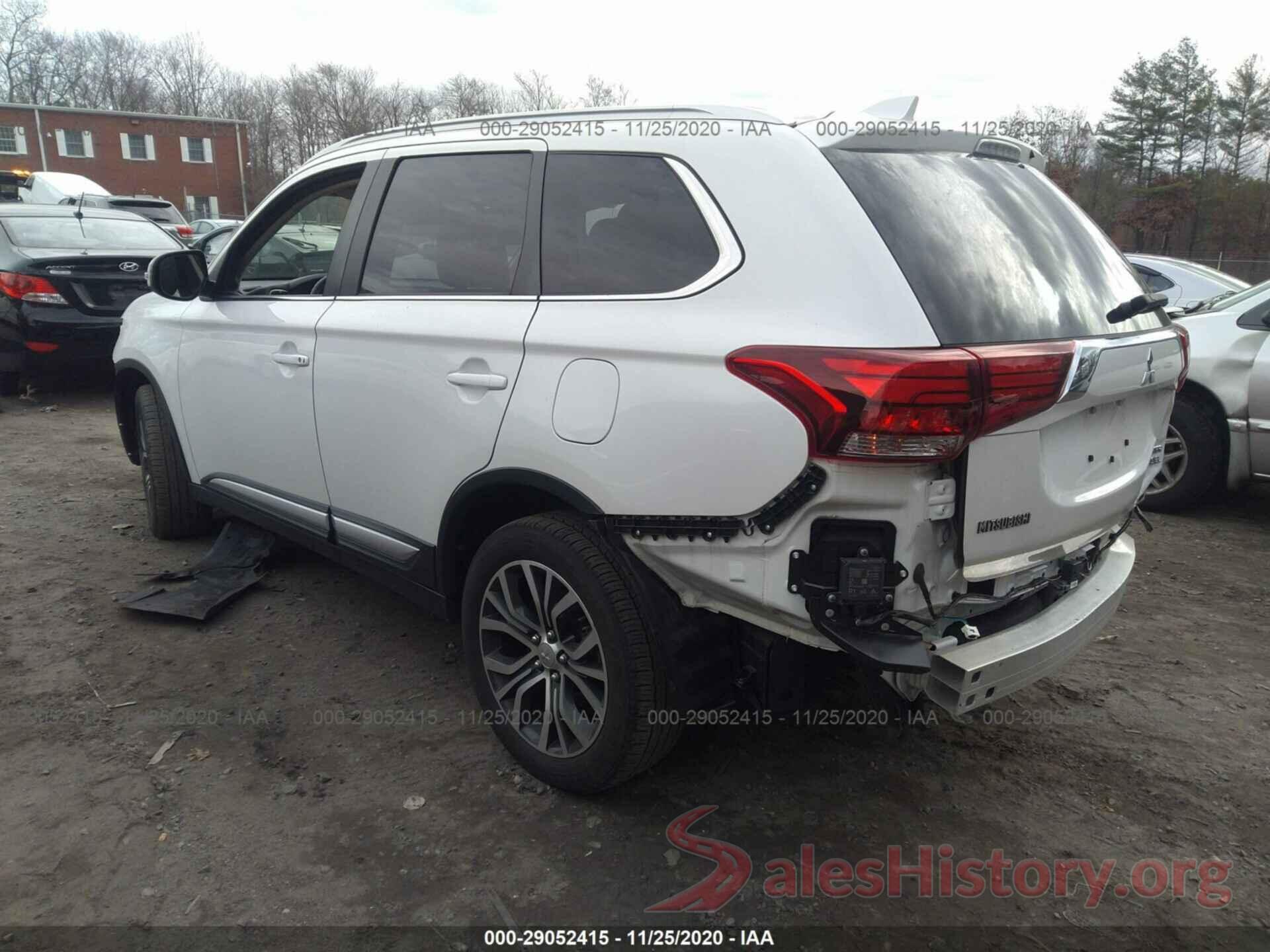 JA4AZ3A33JZ008878 2018 MITSUBISHI OUTLANDER