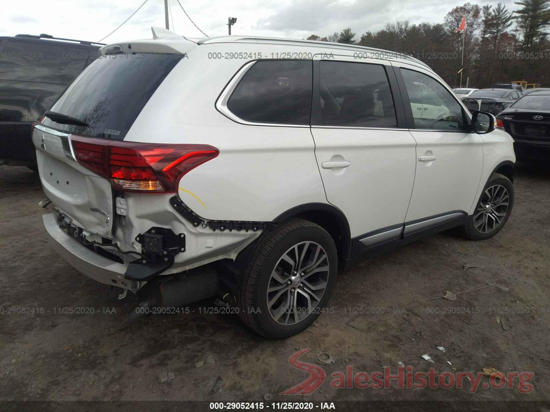 JA4AZ3A33JZ008878 2018 MITSUBISHI OUTLANDER