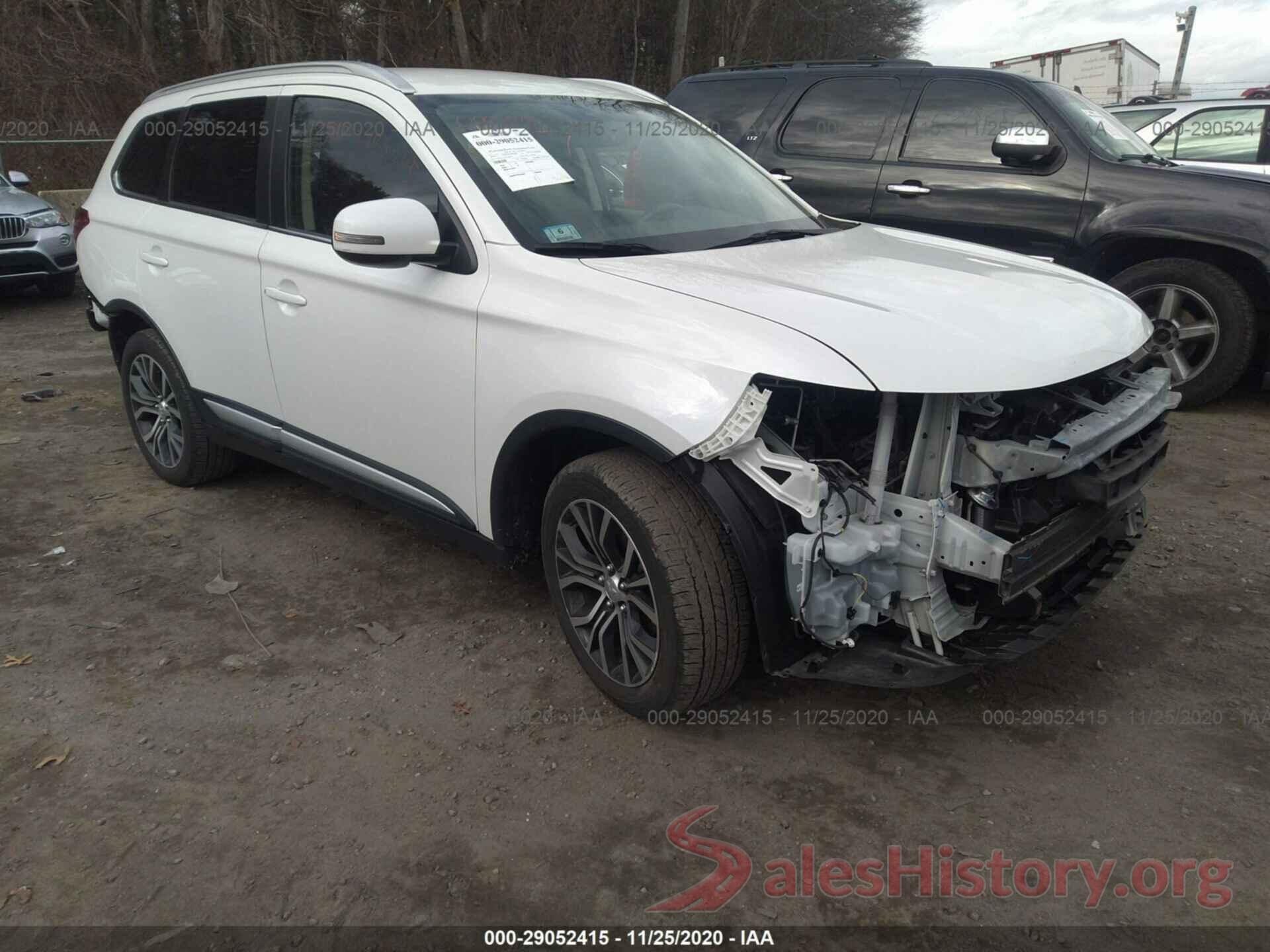 JA4AZ3A33JZ008878 2018 MITSUBISHI OUTLANDER