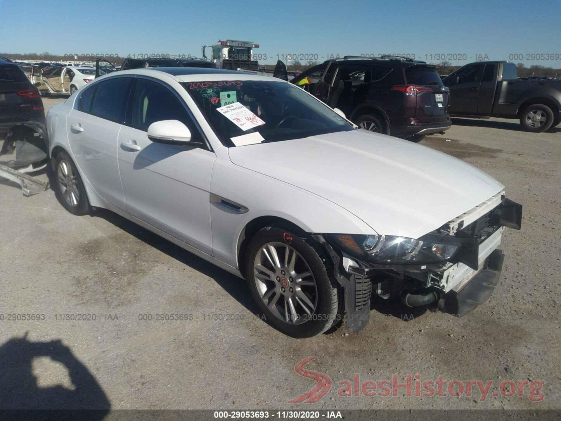 SAJAD4BG8HA965562 2017 JAGUAR XE