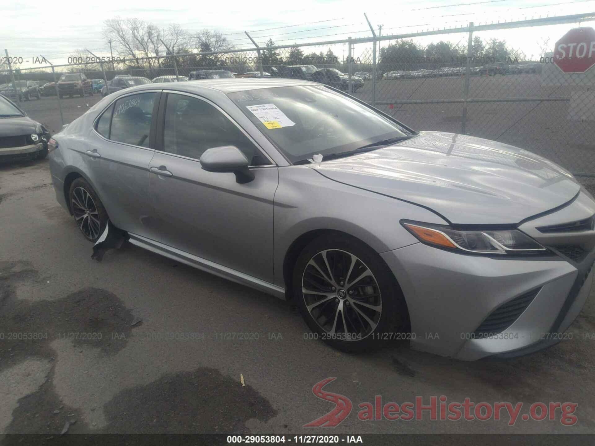 4T1B11HK5JU560247 2018 TOYOTA CAMRY