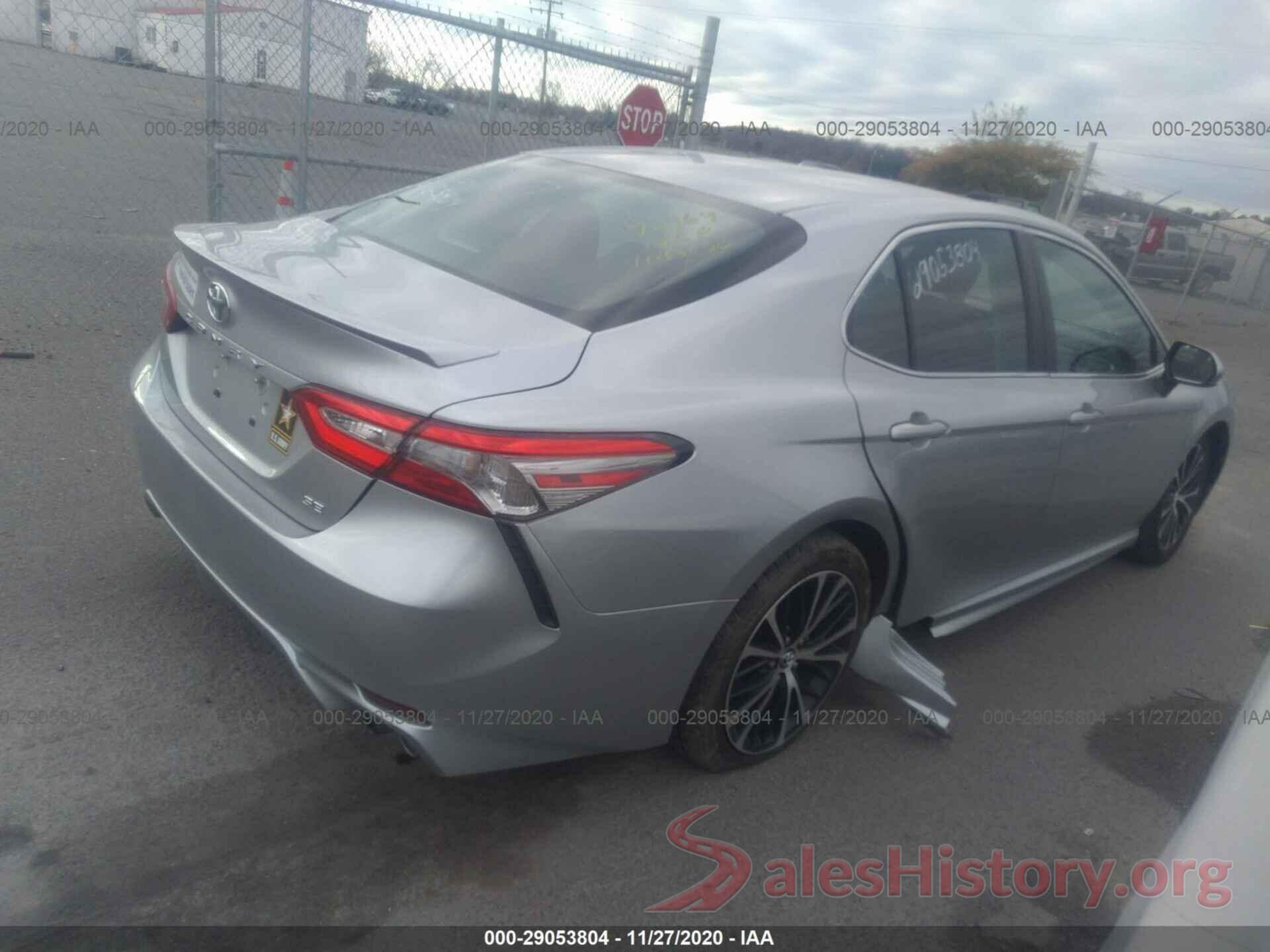 4T1B11HK5JU560247 2018 TOYOTA CAMRY