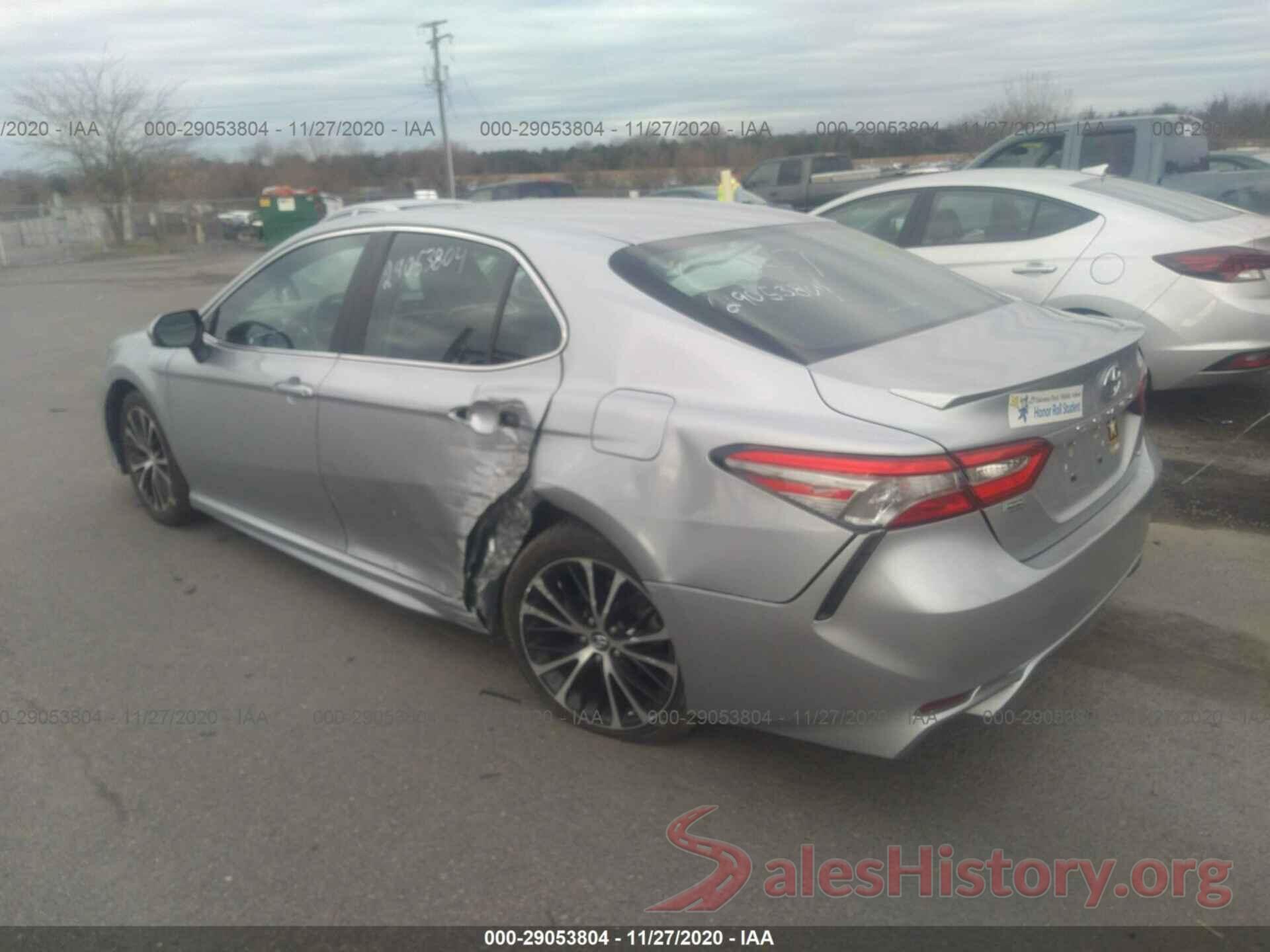 4T1B11HK5JU560247 2018 TOYOTA CAMRY