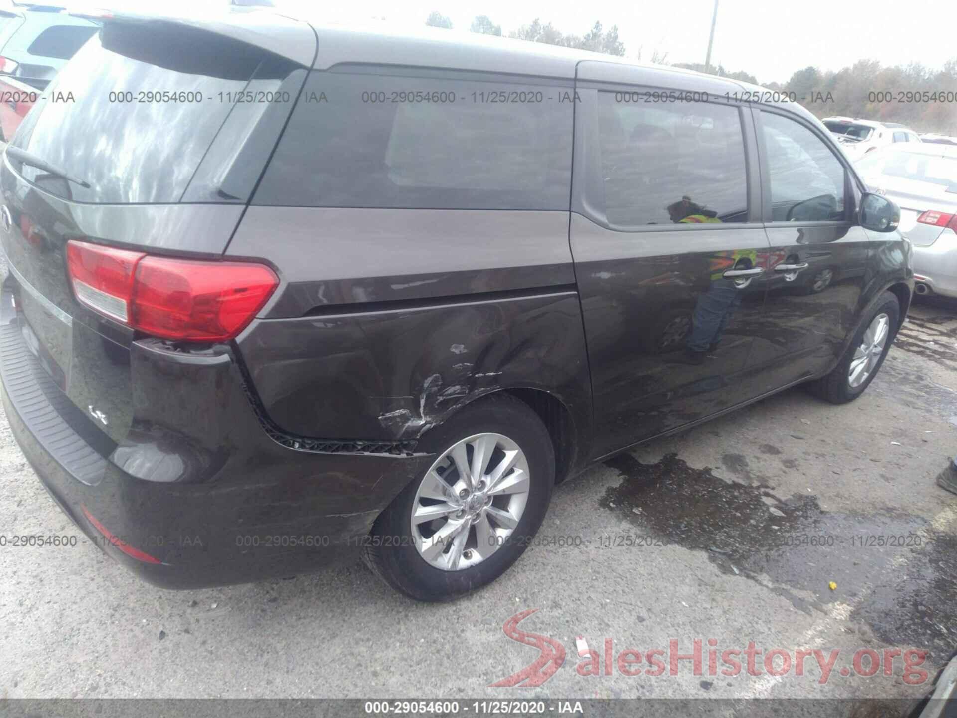 KNDMB5C13J6348600 2018 KIA SEDONA